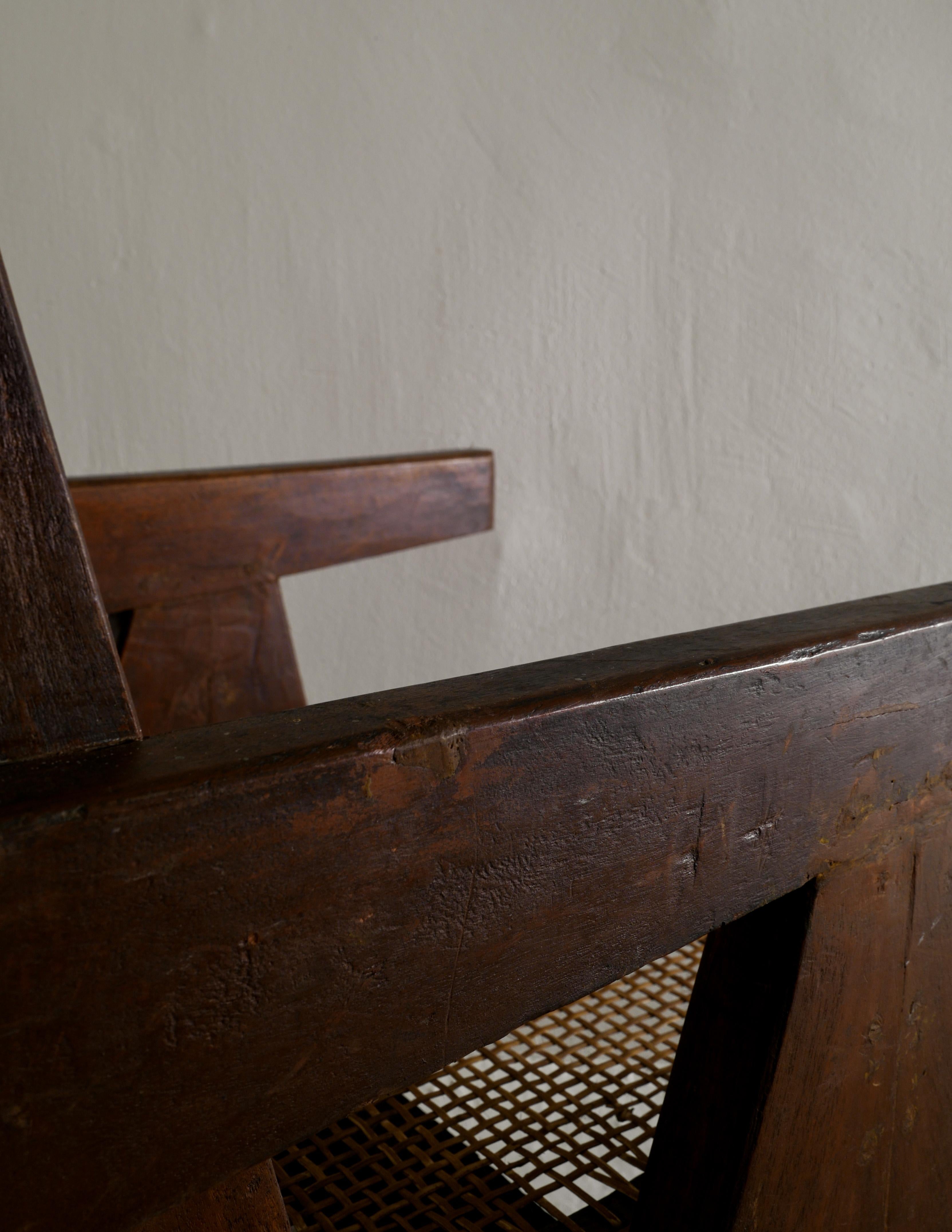 Pierre Jeanneret „Bürostuhl“ aus Teakholz aus der Mitte des Jahrhunderts für Chandigarh, Indien, 1950er Jahre (Mitte des 20. Jahrhunderts) im Angebot