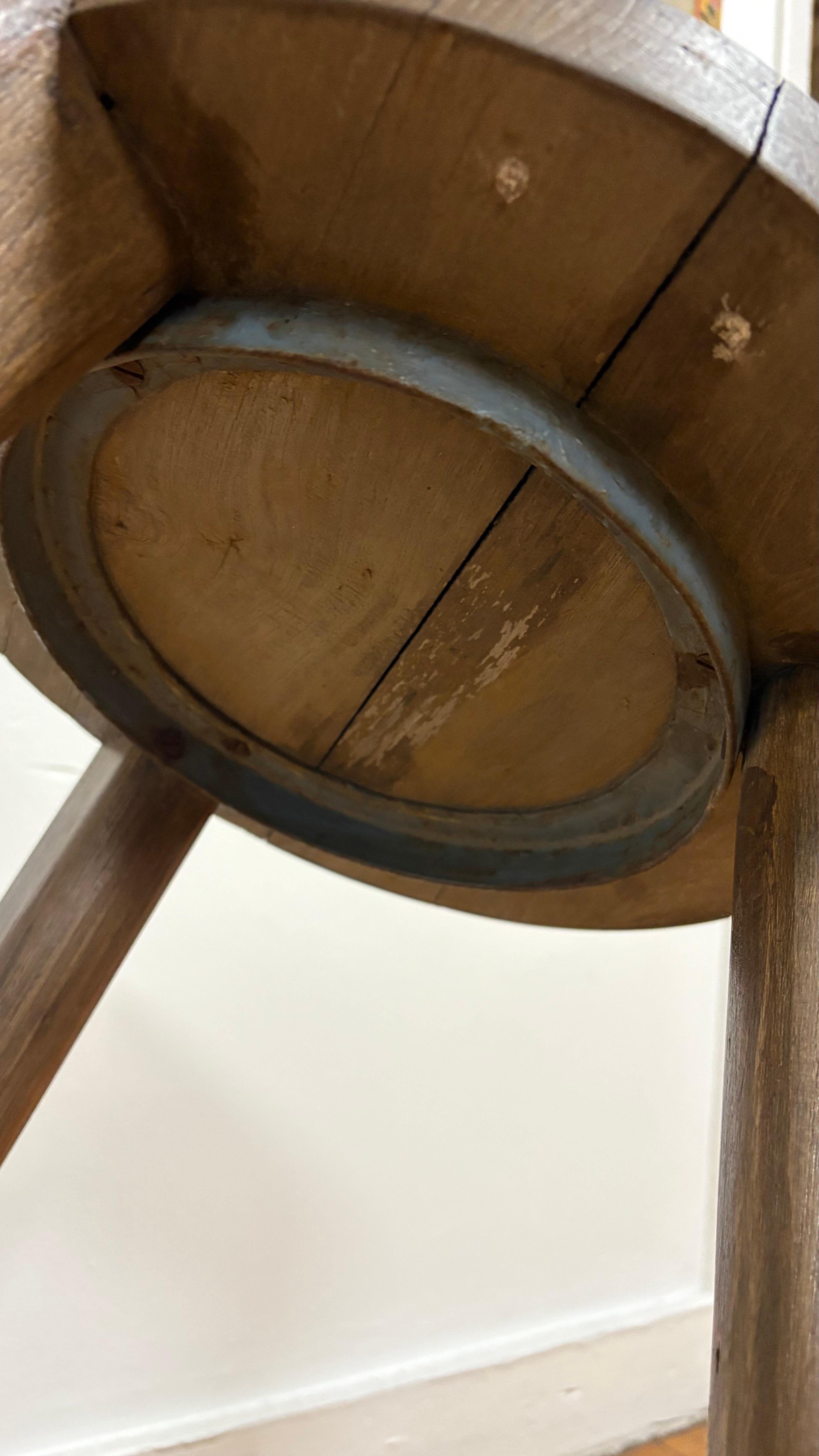 XX secolo Sgabello ad anello in teak Pierre Jeanneret in vendita