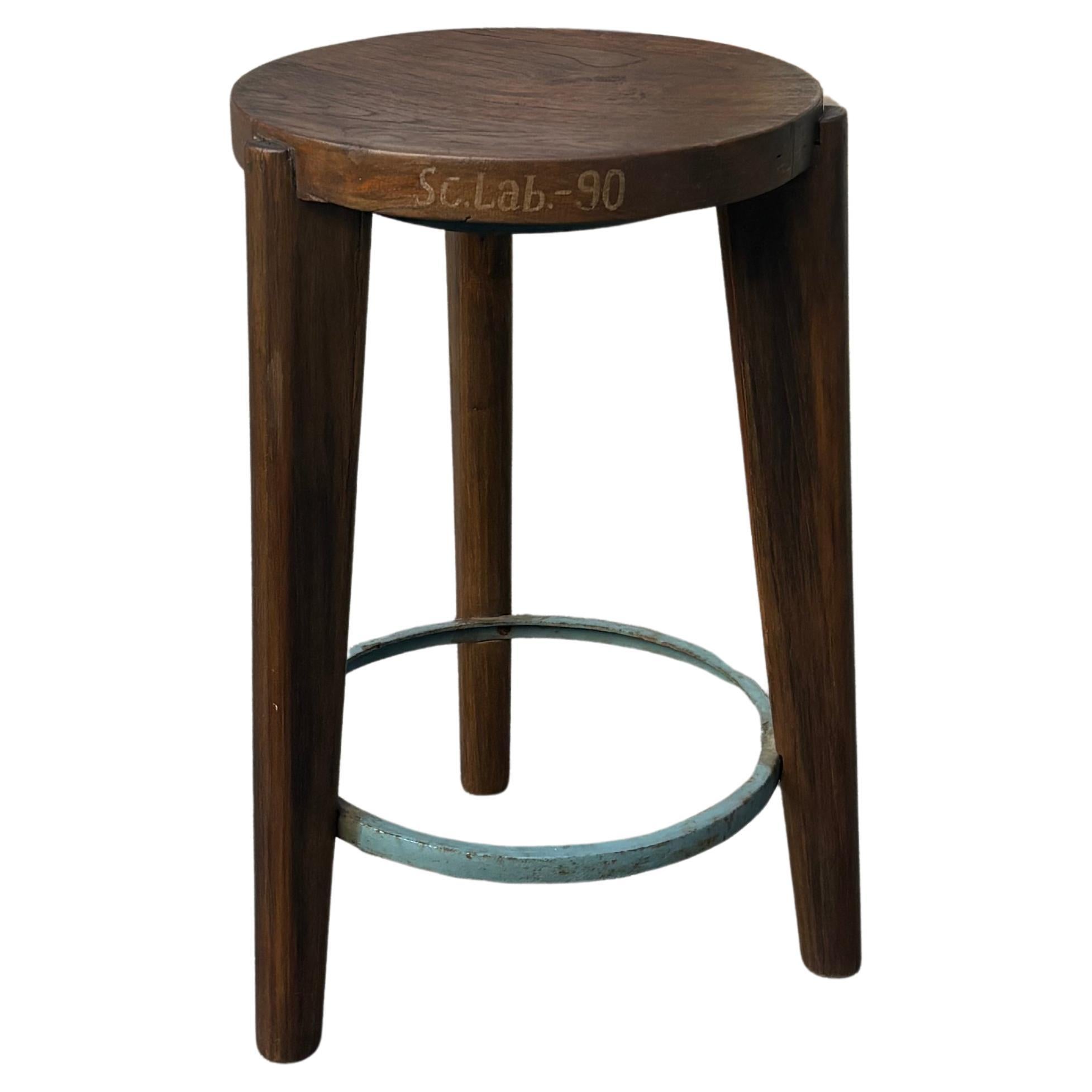 Sgabello ad anello in teak Pierre Jeanneret in vendita