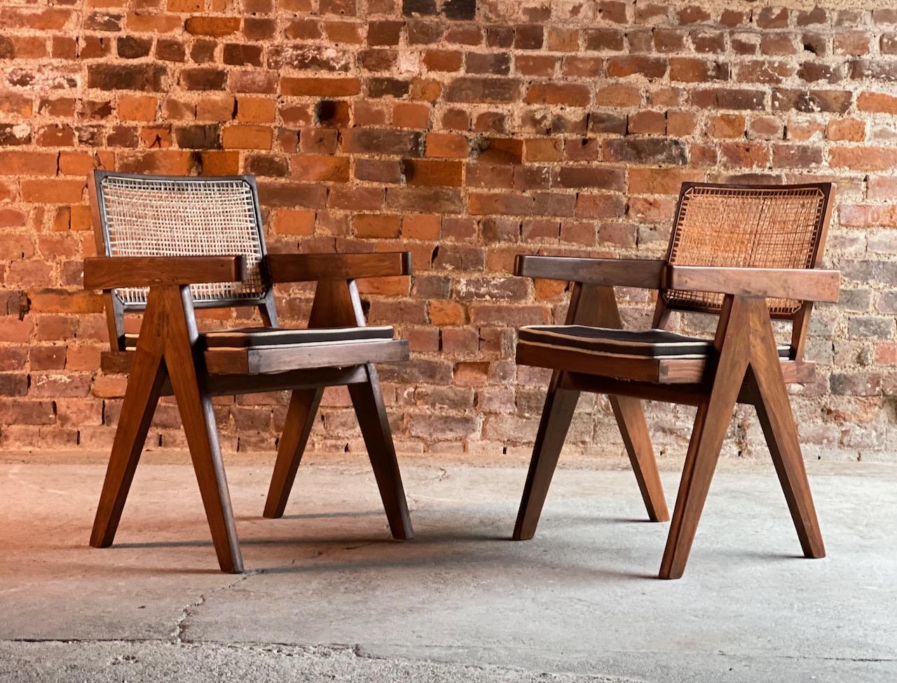 Pierre Jeanneret V Leg Chairs Pair in Teak and Cane Chandigarh, circa 1955 5