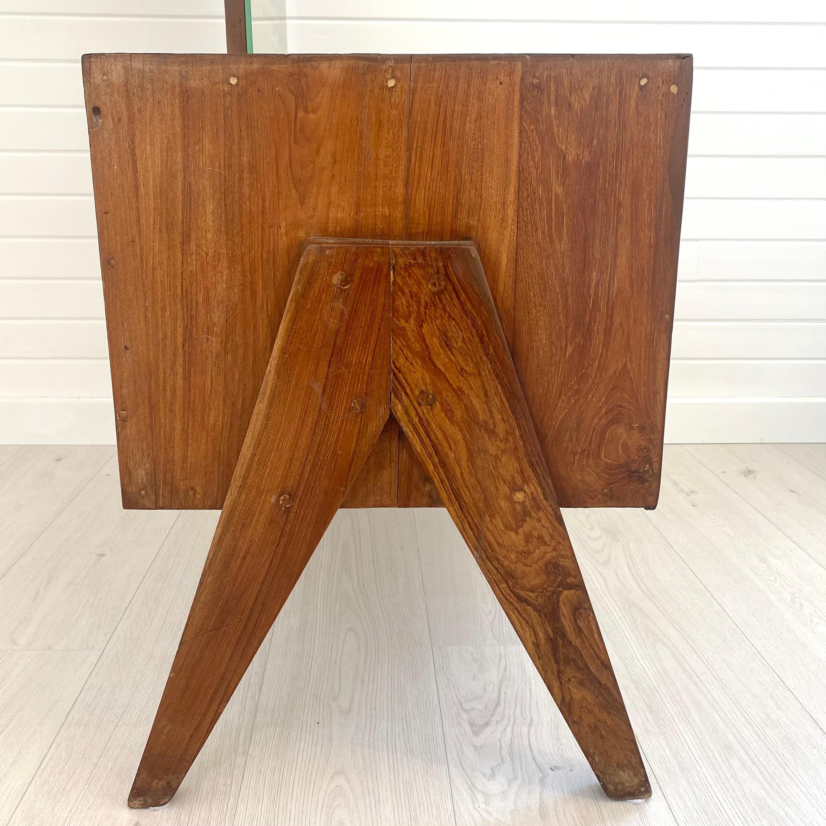 Vanité Pierre Jeanneret, années 1950 Chandigarh en vente 11