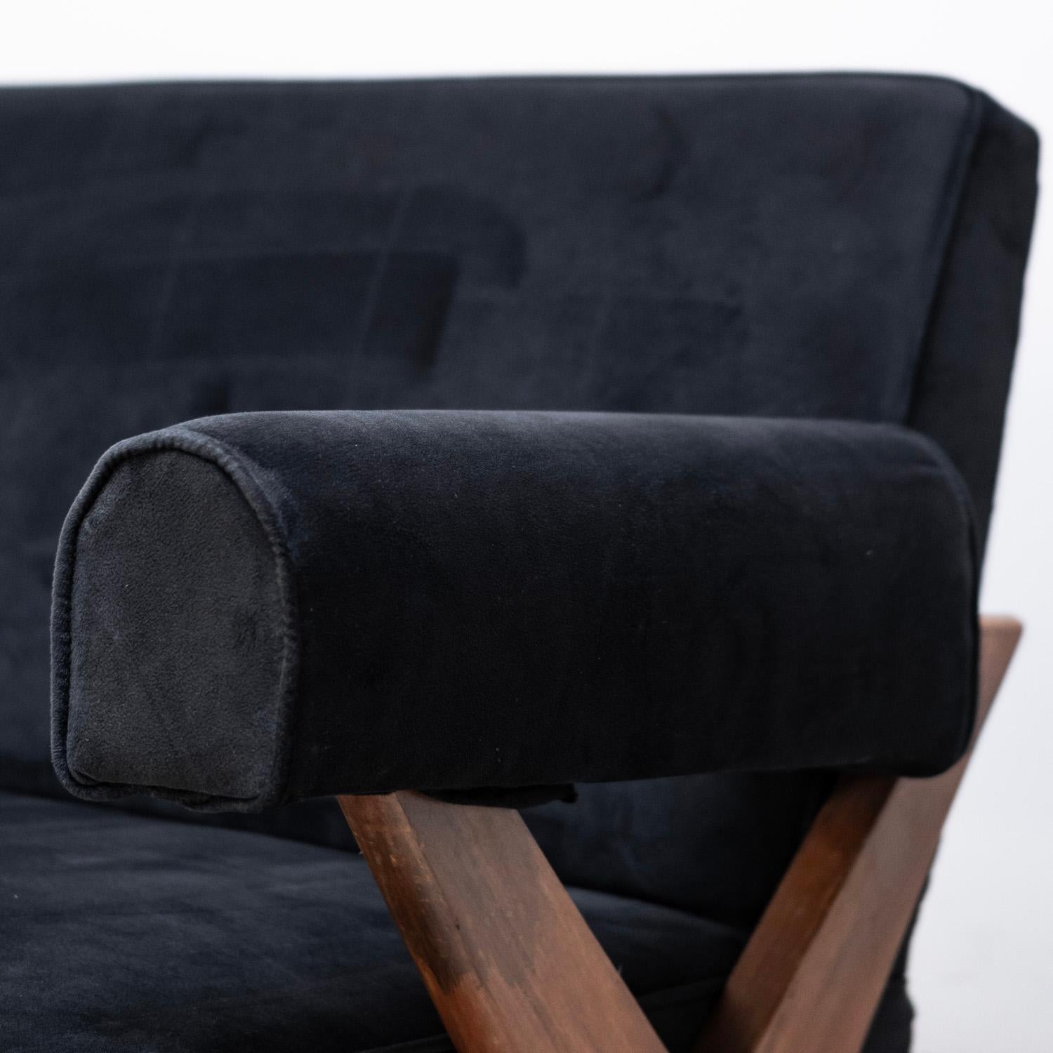 Pierre Jeanneret Vintage Lounge Sofa / Upholstered Sofa / easy chair In Good Condition In Tokyo, Tokyo