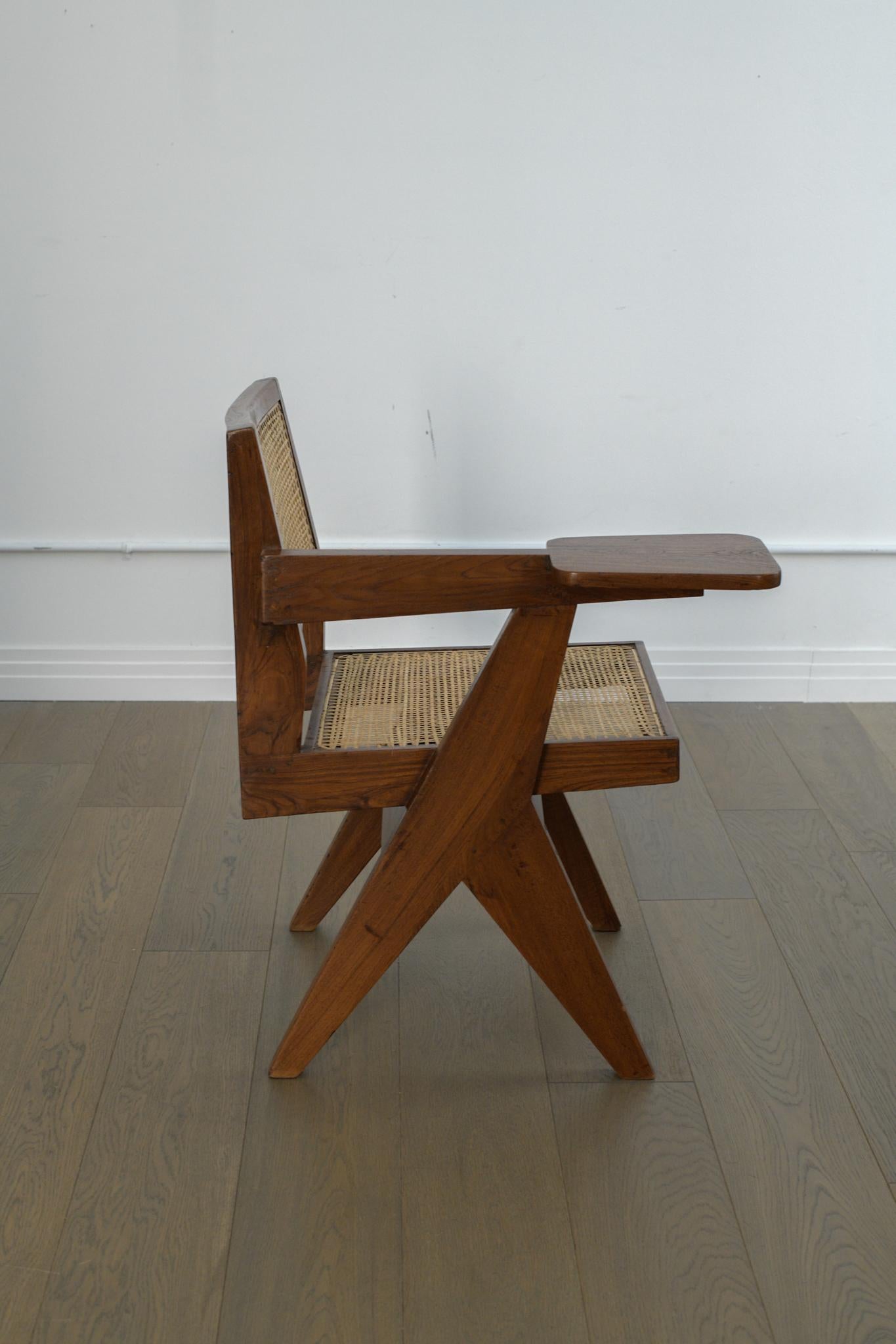 Schreibstuhl von Pierre Jeanneret aus der Punjab University, Chandigarh (Moderne der Mitte des Jahrhunderts) im Angebot