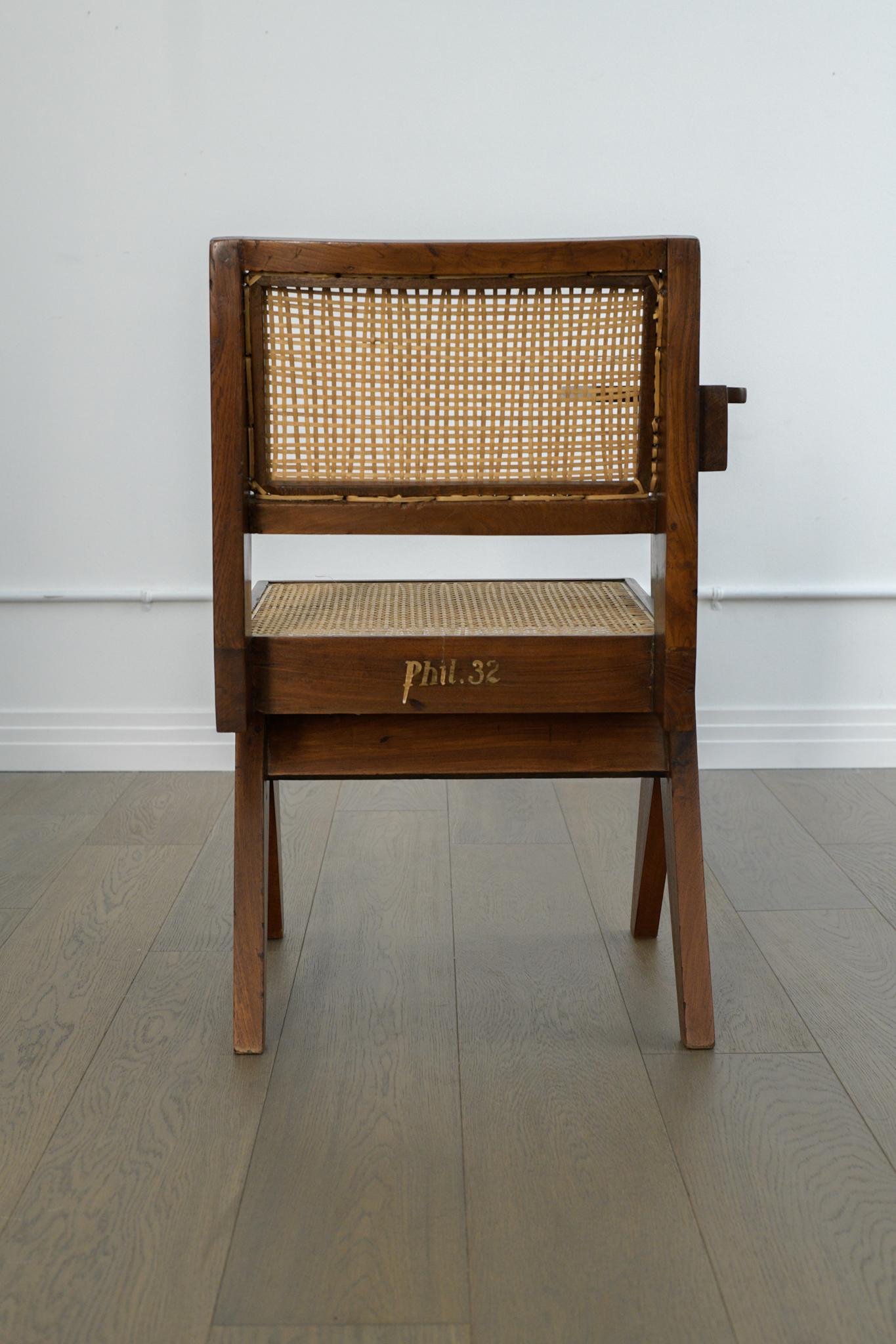 Schreibstuhl von Pierre Jeanneret aus der Punjab University, Chandigarh im Zustand „Gut“ im Angebot in Los Angeles, CA