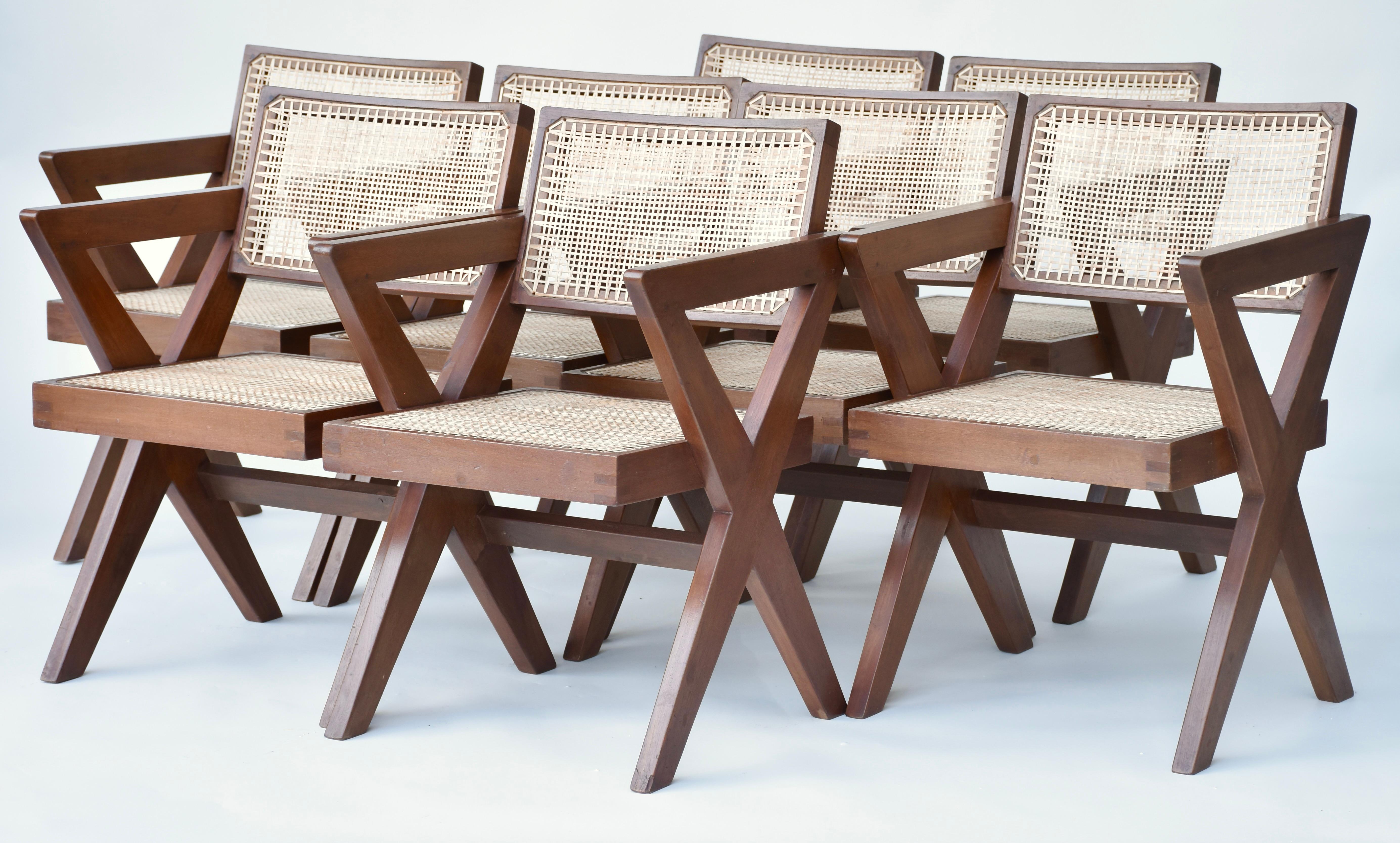 Set di 8 sedie da ufficio con gambe a X di Pierre Jeanneret, CIRCA 1960, Chandigarh in vendita 7