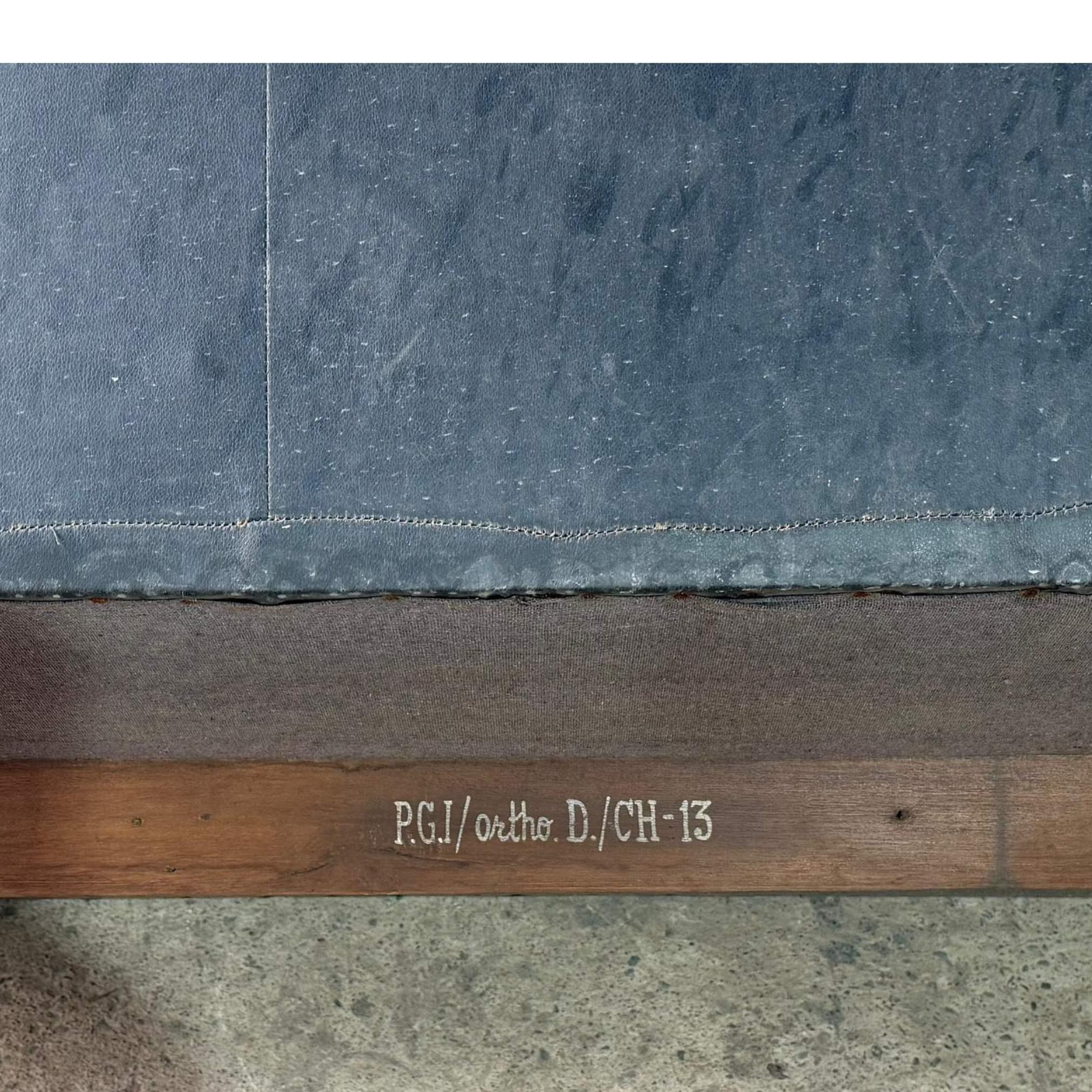 Canapé Pierre Jeanneret X-Leg, Model PJ-SI-48-A/B, Chandigarh, c. 1960 Bon état - En vente à Amsterdam, NL