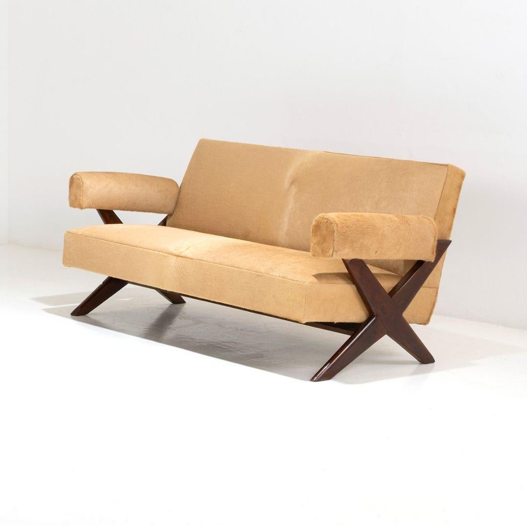 Sofá Pierre Jeanneret con patas en X, modelo PJ-SI-48-A/B, Chandigarh, c. 1960 en venta 1