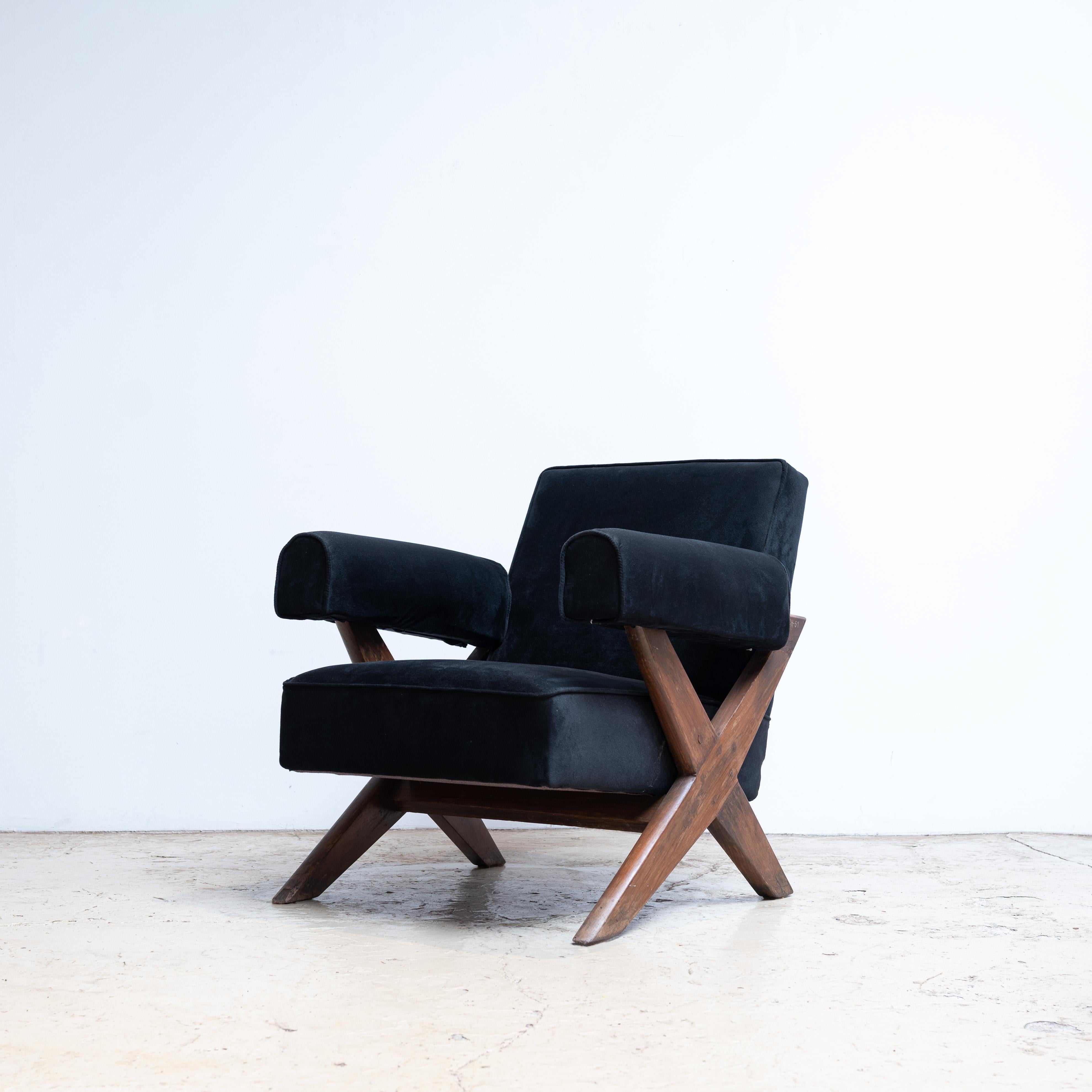 Pierre Jeanneret X-Leg Upholstered Lounge Chair, Circa 1960, Chandigarh, India For Sale 1