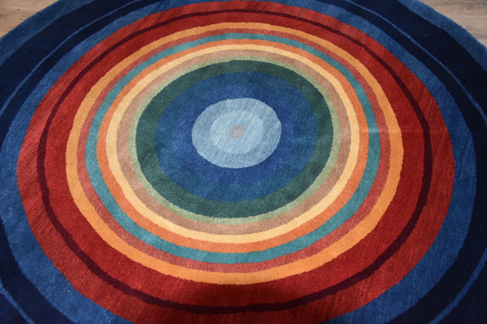 Pierre Kiandjan round Persian rug, multiple colors For Sale 1