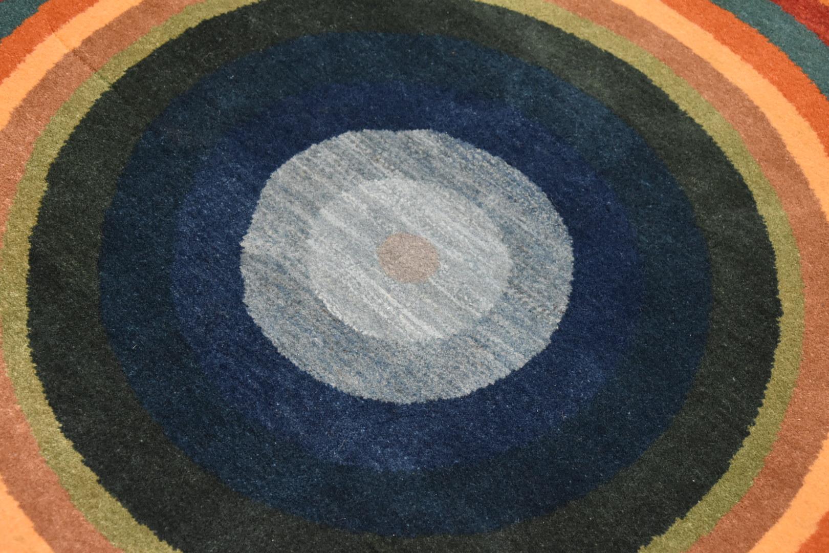 Pierre Kiandjan round Persian rug, multiple colors For Sale 2