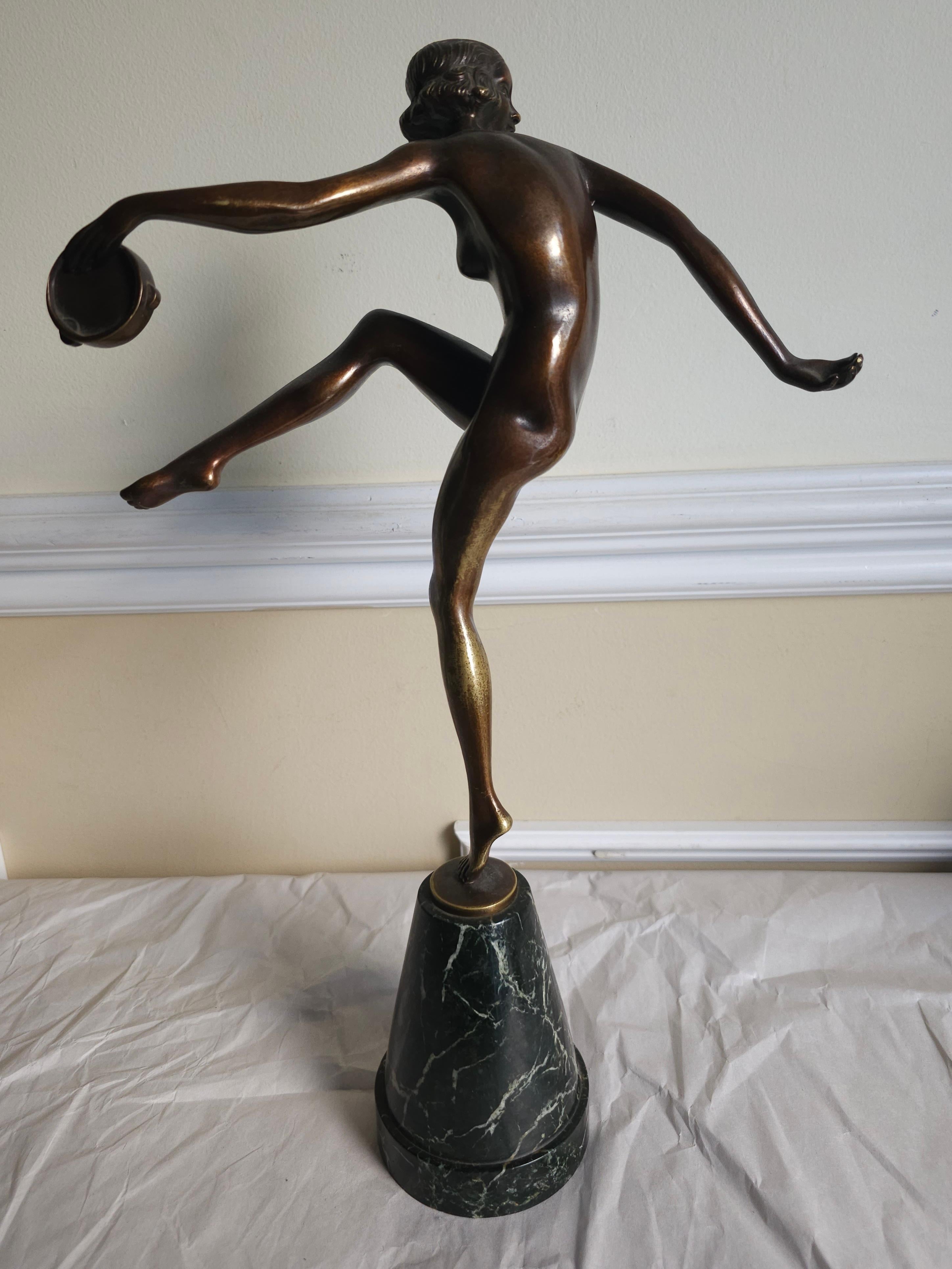 Ferronnerie Pierre Laurel (1892-1962) Figure en bronze patiné Tambourine Dancer C1925 en vente