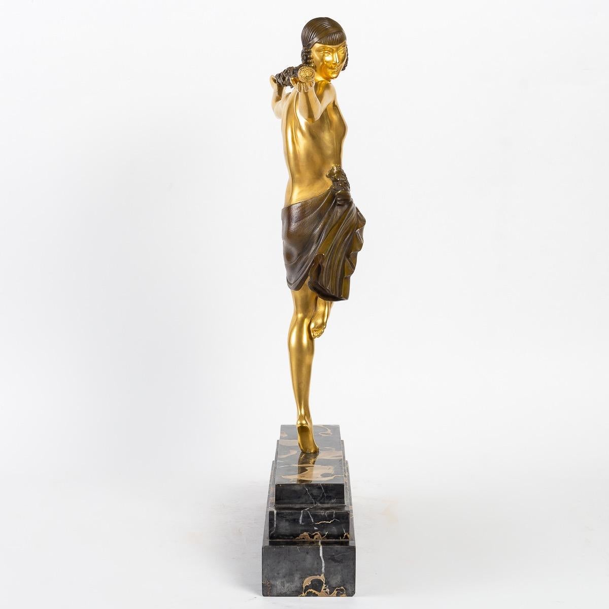 Pierre Le Faguays (1892~1962) „Dancer of Thyrsus“ Eine Art-déco-Bronzefigur  (Art déco) im Angebot
