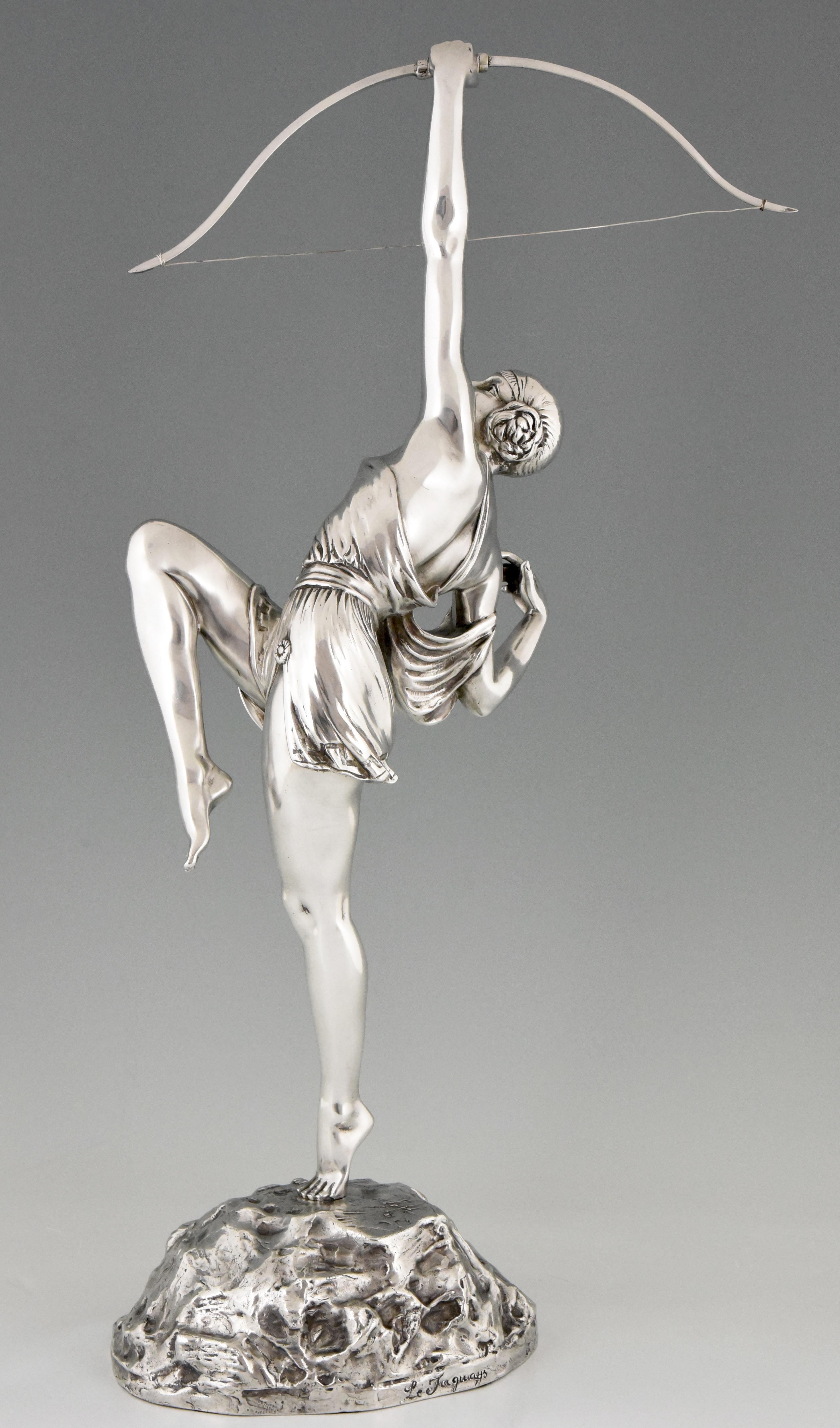 Pierre Le Faguays Art Deco Silvered Bronze Sculpture Woman with Bow Diana 1925 In Good Condition In Antwerp, BE