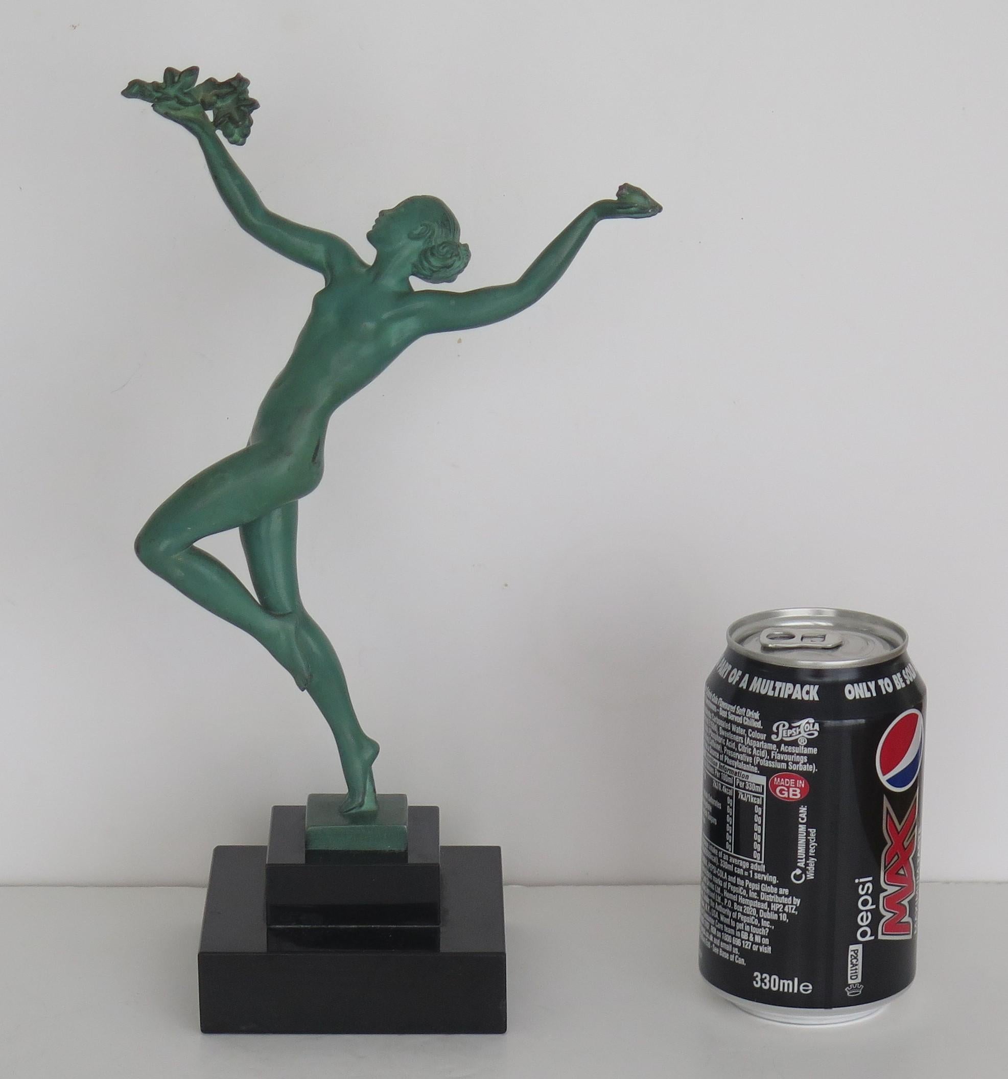 Pierre Le Faguays Figurine-Intoxication Signée Guerbe Français circa 1930 en vente 8