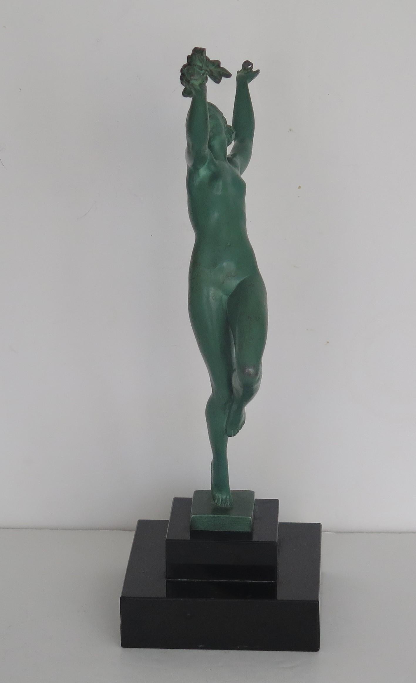 Pierre Le Faguays Figurine-Intoxication Signée Guerbe Français circa 1930 Bon état - En vente à Lincoln, Lincolnshire