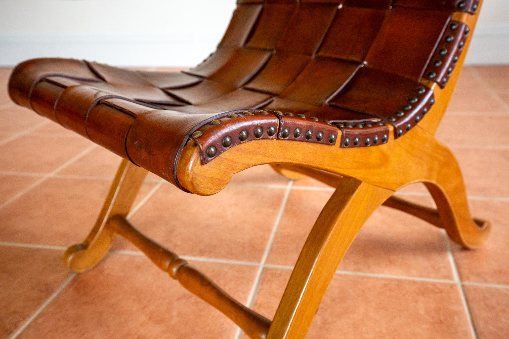 Spanish Pierre Lottier Cigar Leather Strap Slipper Lounge Chair 1960s MCM Blonde Tan For Sale