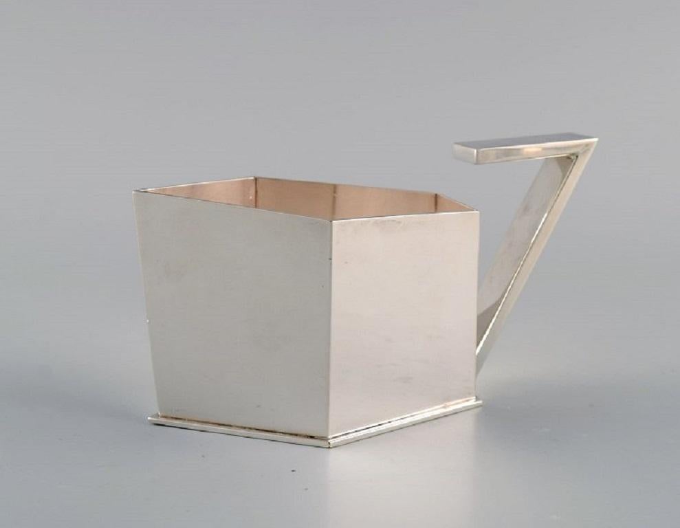 Swedish Pierre Meurgey, Paris. Two cubist pots in plated silver. Mid 20th C.