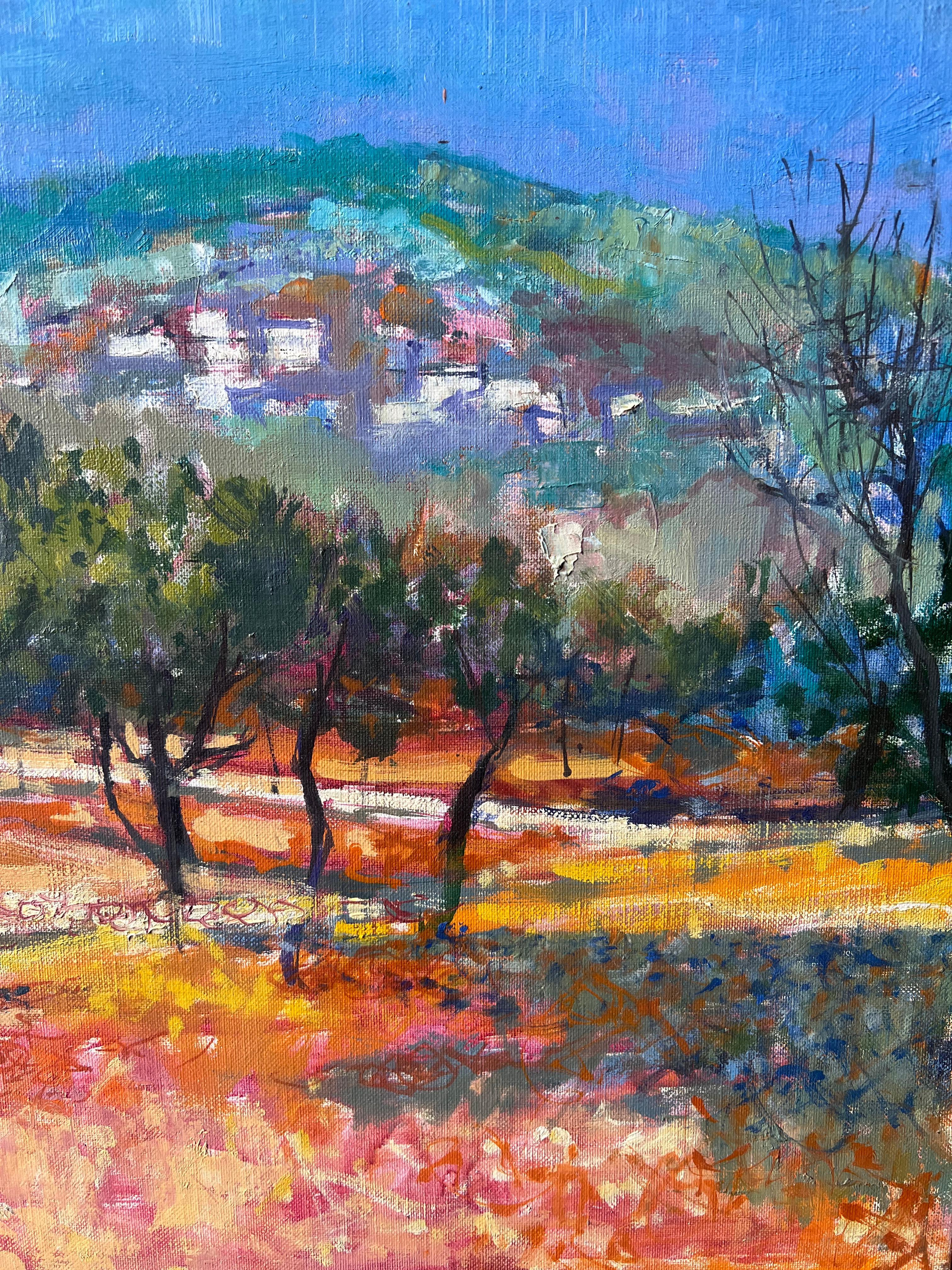 Oliverie ensoleillée avec village perché dans une campagne française dynamique - Post-impressionnisme Painting par Pierre Neveu