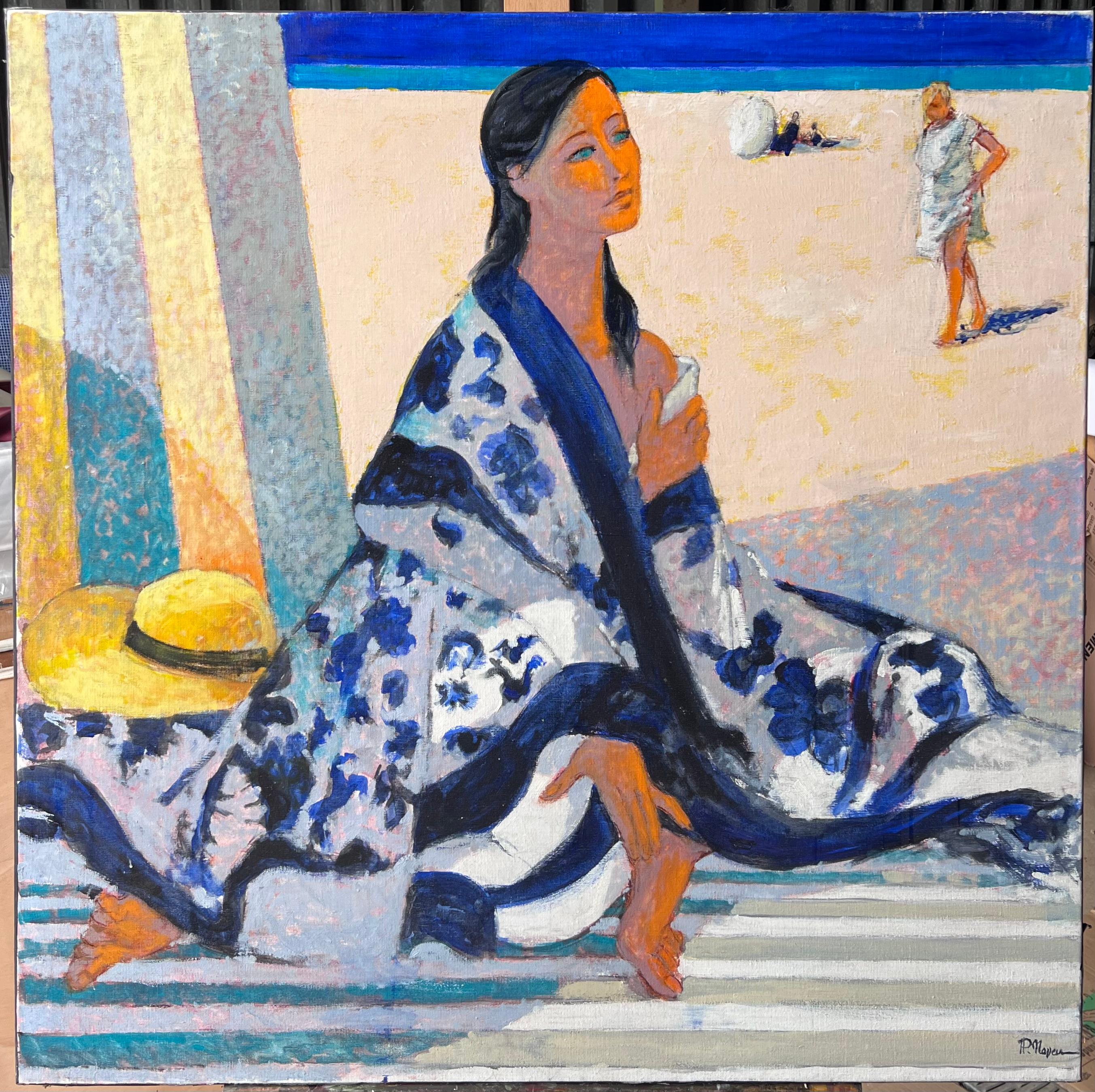 Frau in blauem geblümten Bademantel entspannt am warmen sonnenbeschienenen ruhigen Strand Französisch Ölgemälde – Painting von Pierre Neveu