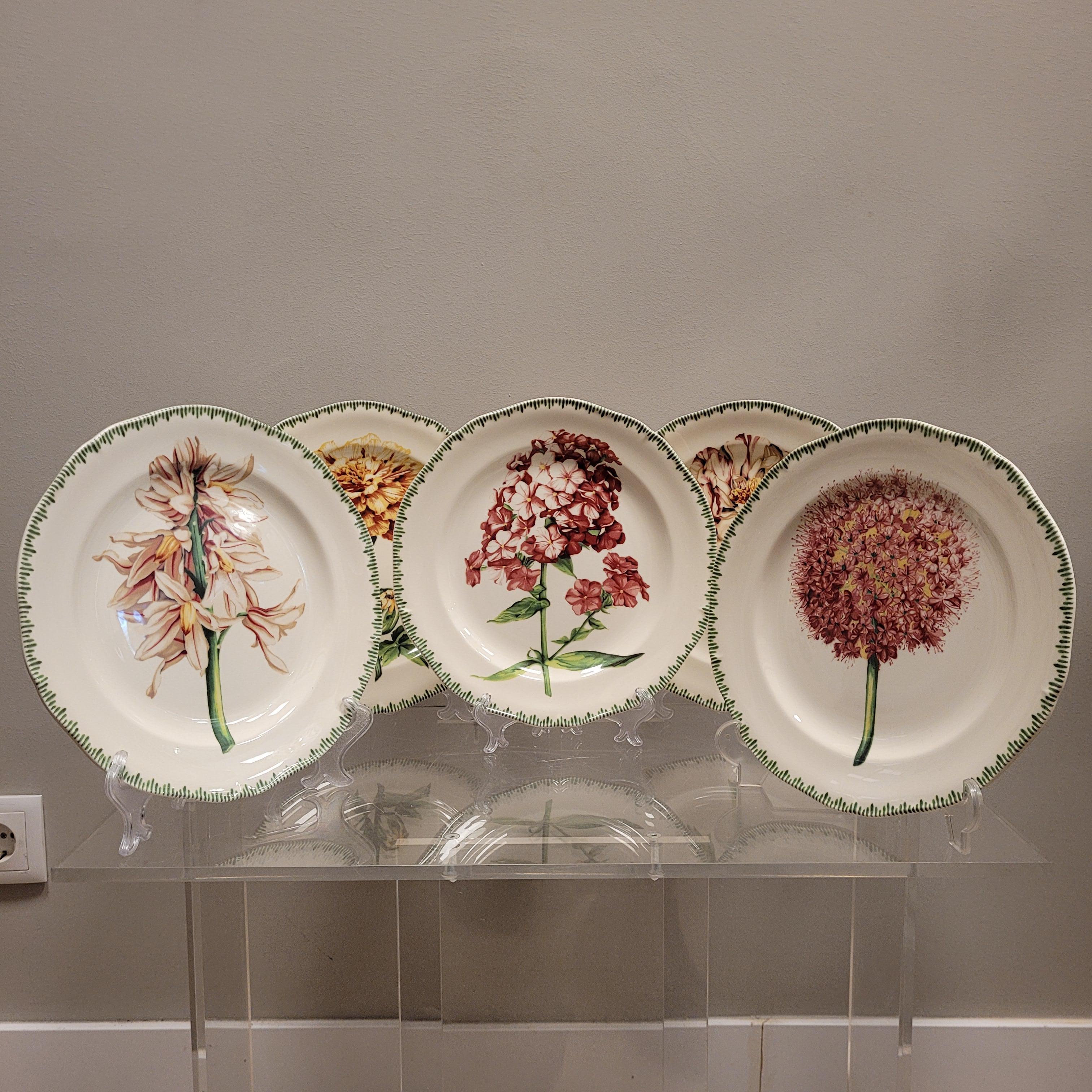 Pierre Patrick Frey Gien  Porcelain Flowers  6 Luncheon Salad Plate For Sale 4