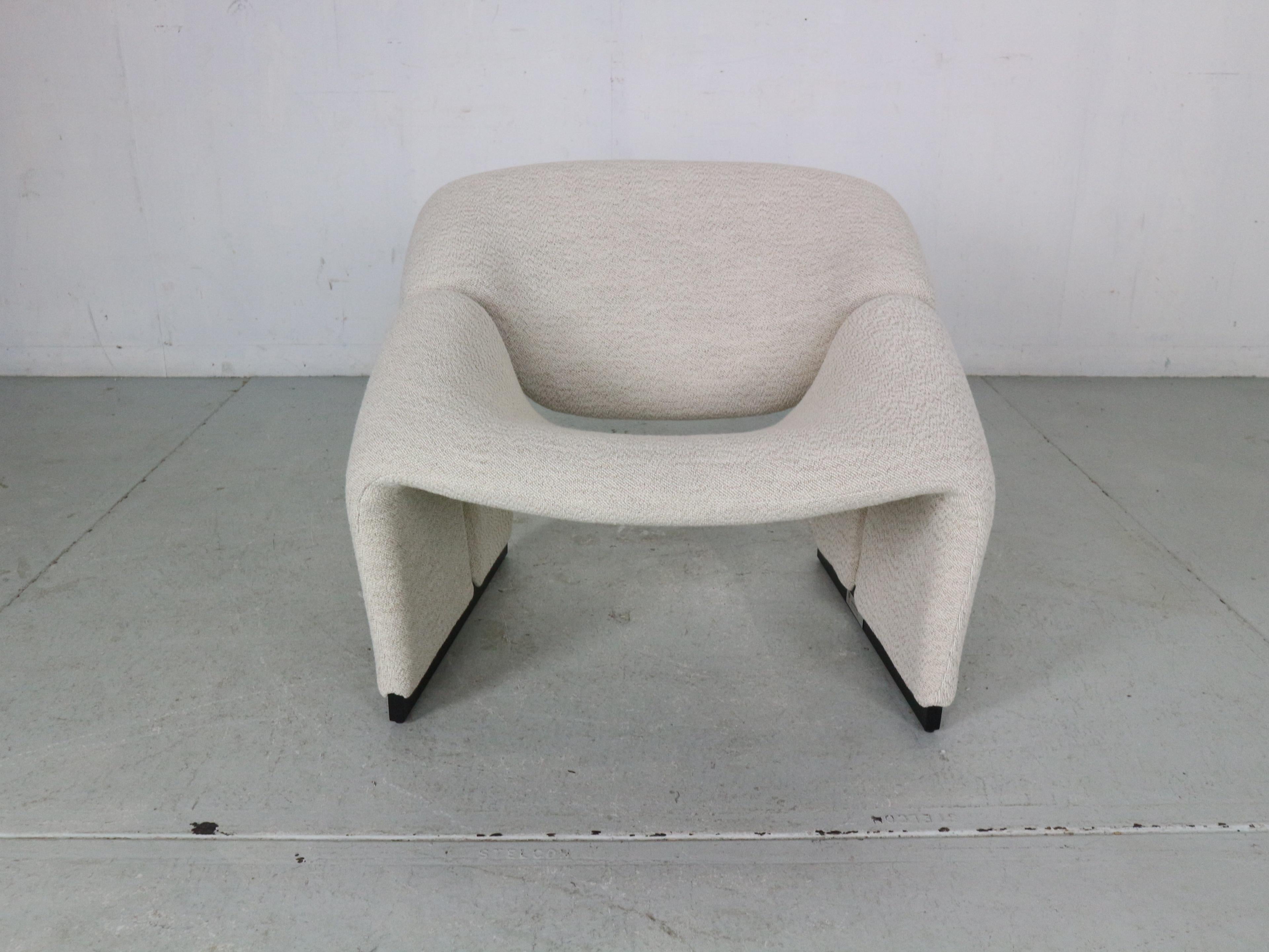 Mid-Century Modern Pierre Paulin 1st Edition F580 Groovy Armchair for Artifort, New Upholstery