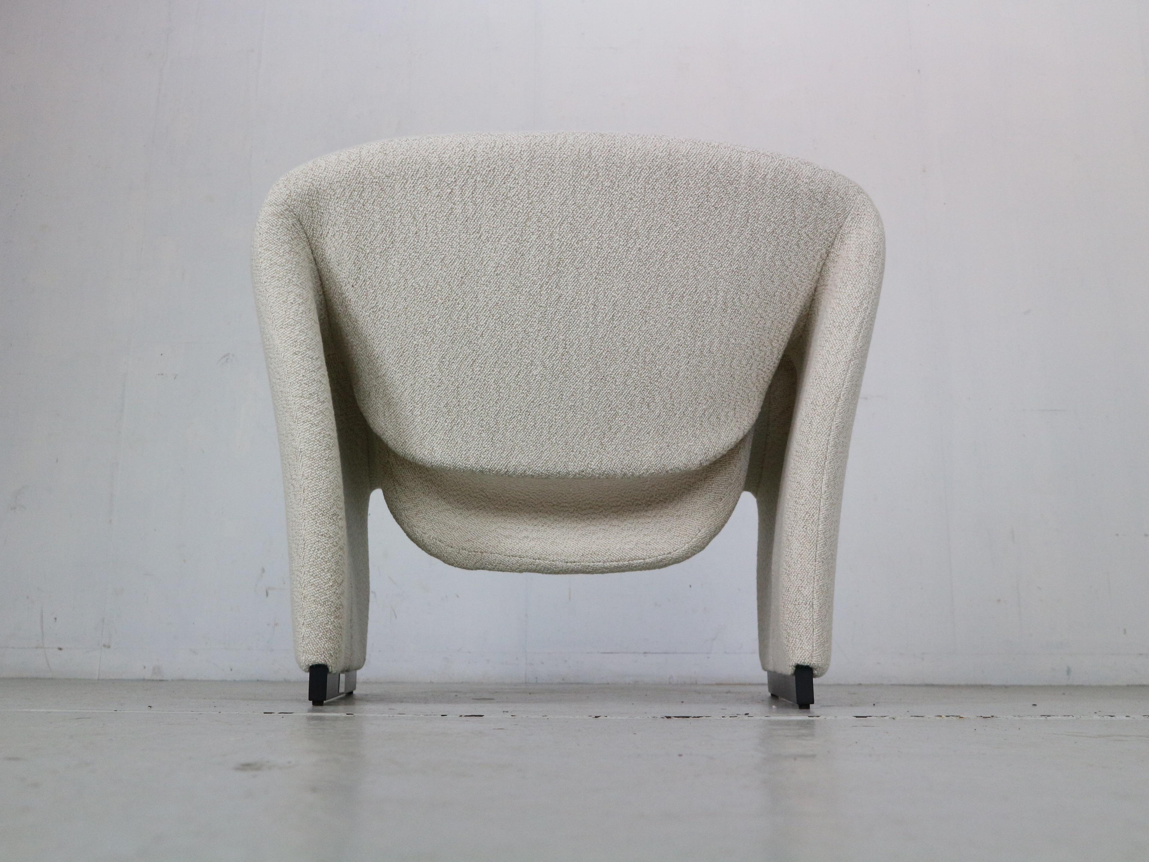 Pierre Paulin 1st Edition F580 Groovy Armchair for Artifort, New Upholstery 1