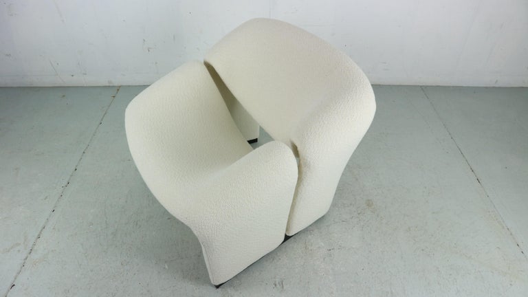 Pierre Paulin 1st Edition F580 Groovy Armchair for Artifort, New Upholstery 2