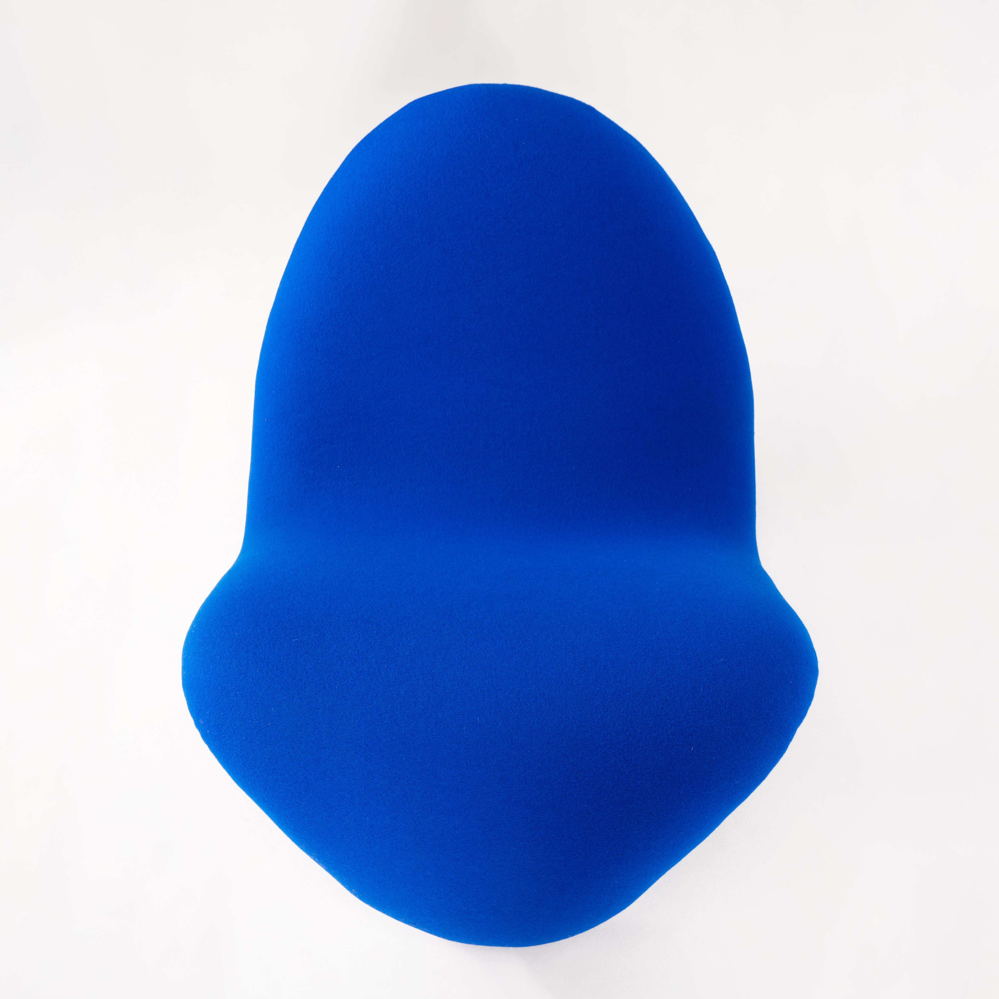 Pierre Paulin, 557 o Tongue Chair, Artifort, 1967, colore a libera scelta in vendita 6