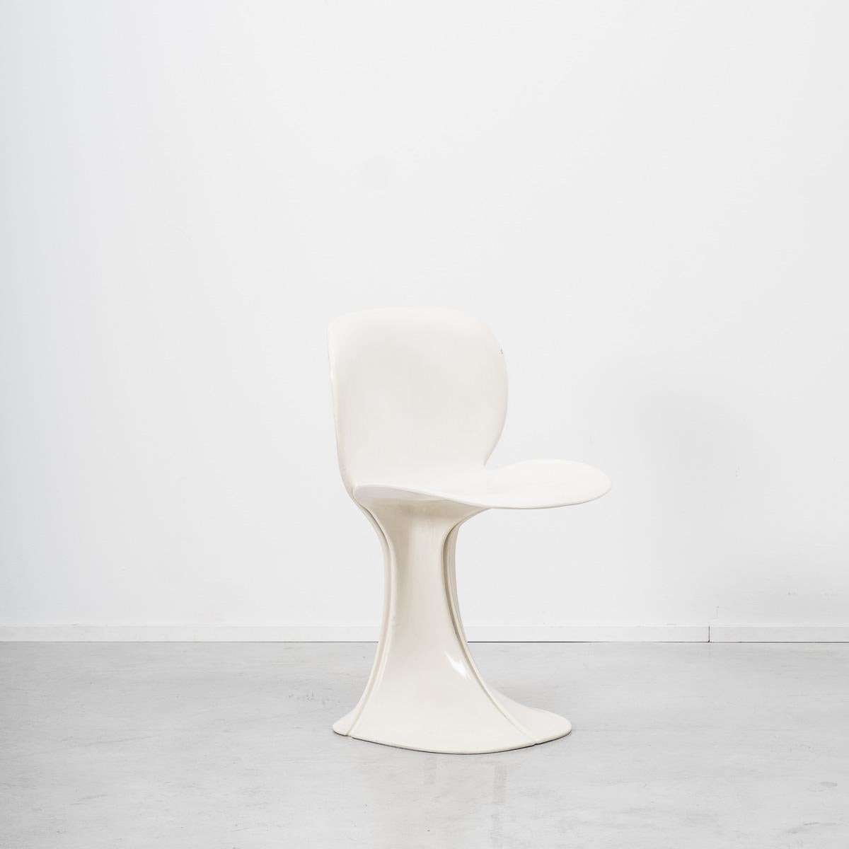 Pierre Paulin 8810 Flower Chair and Table Boro, Beligium, 1970s In Good Condition In London, GB