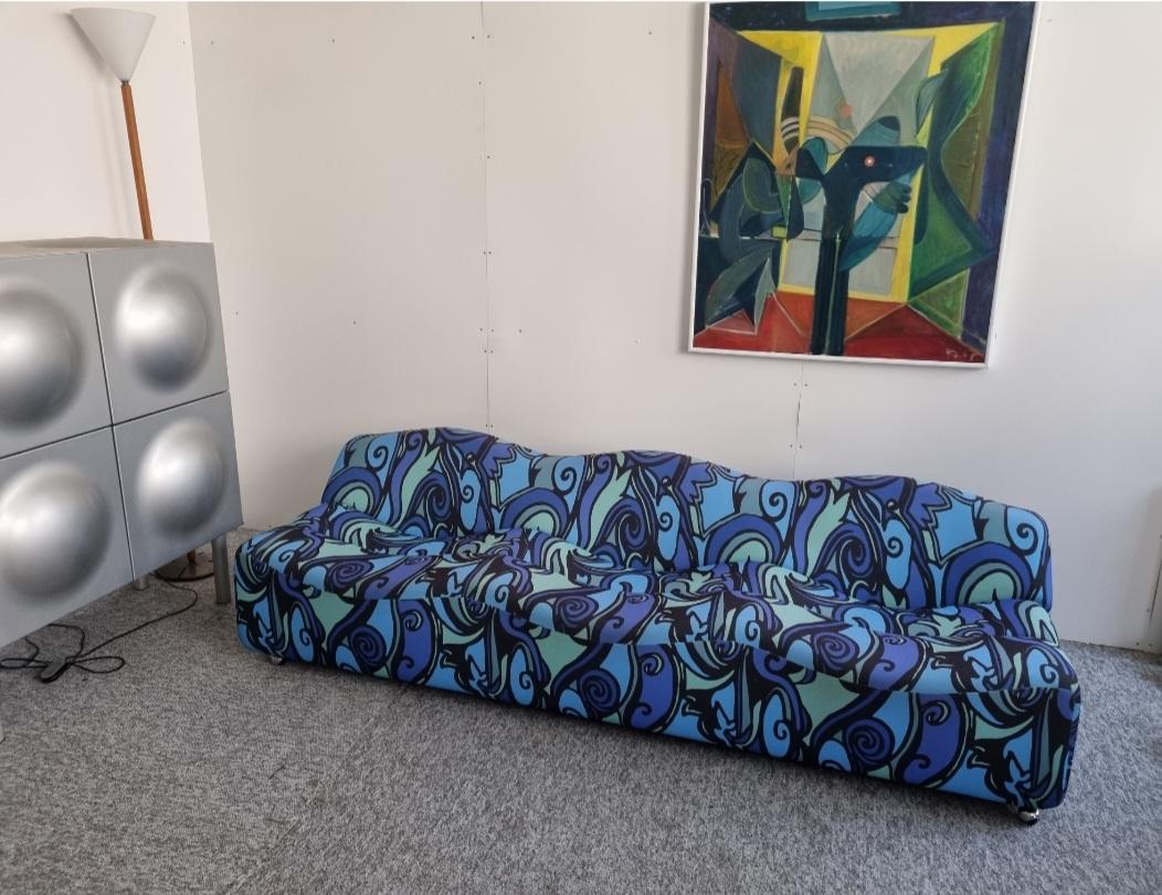 Rare abcd sofa by France designer Pierre Paulin designed in the '60 and made by Artifort. This unique one is from the '90 and got the amasing original Jack Larsen fabrick. Pierre Paulin and Jack Larsen workt togetter in the '60/'70 and Jack Larsen