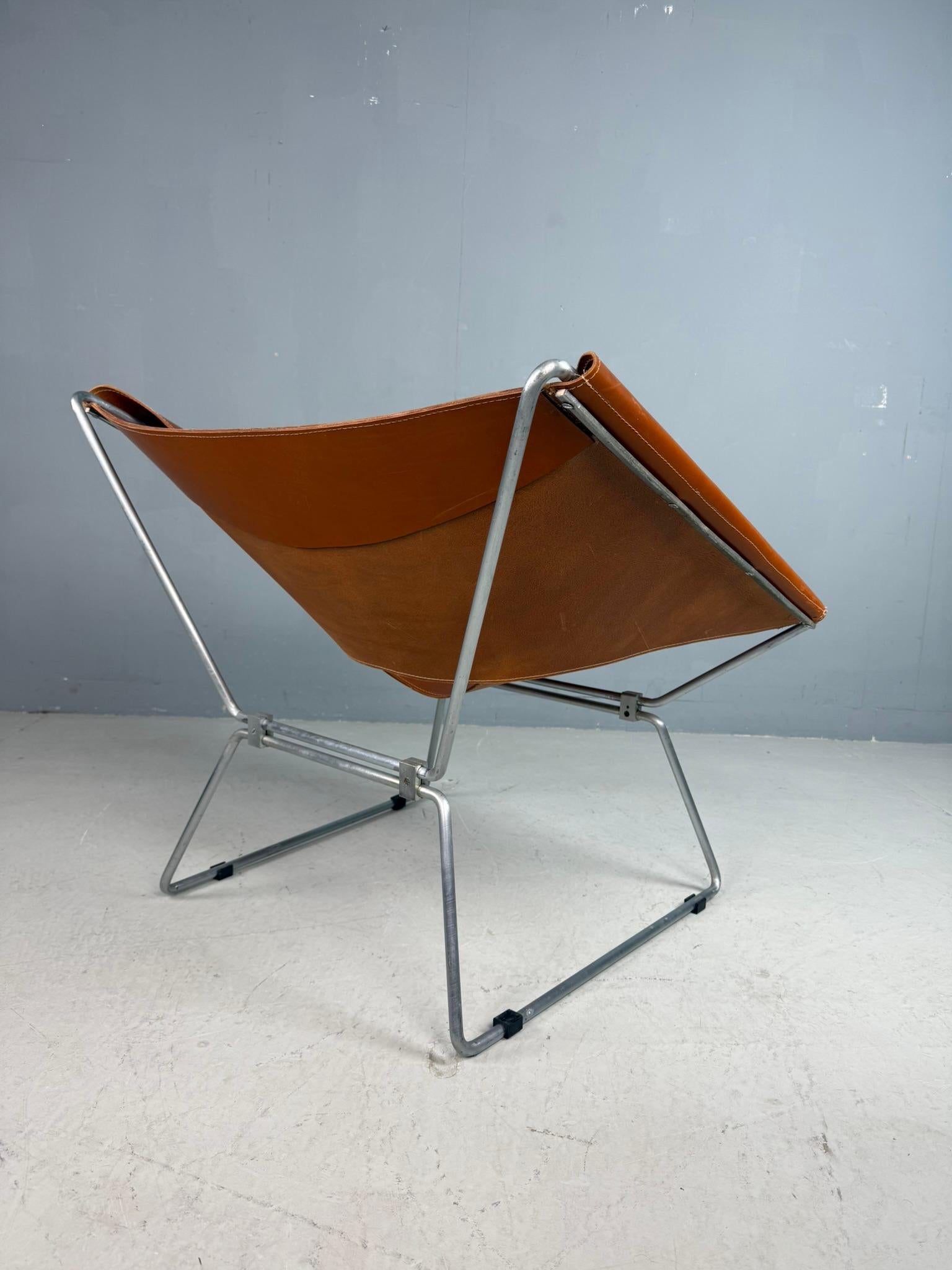 Pierre Paulin AP-14 cognacfarbener Ledersessel für A. Polak, 1955 (20. Jahrhundert) im Angebot