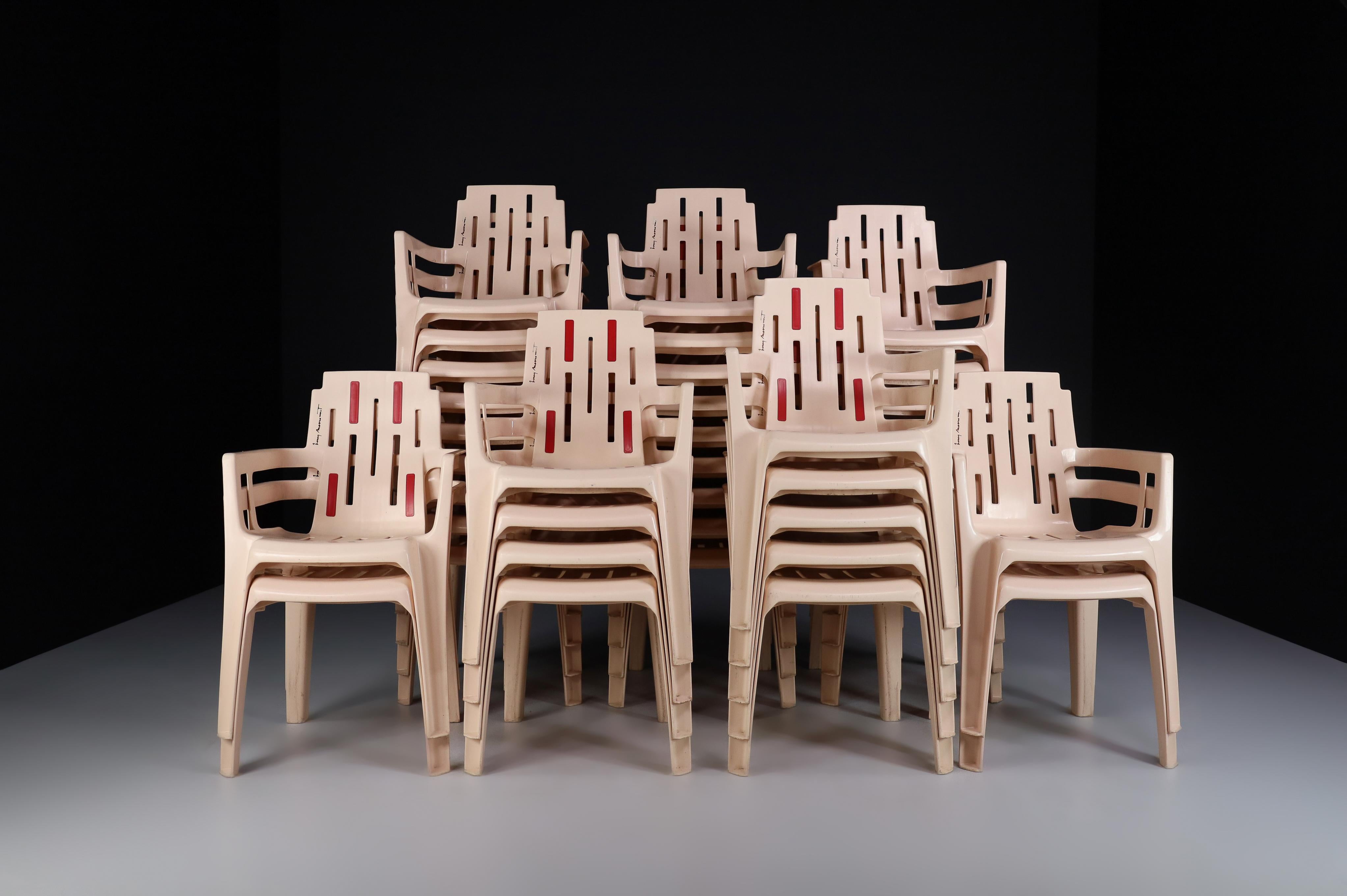 Pierre Paulin 'Boston' chairs for Henry Massonnet, France 1988

Great Group of Boston Garden chairs by Pierre Paulin inspired by Piet Mondriaan and Charles Renni Mackintosh for Henry Massonnet (France 1988 ). All are in original condition with