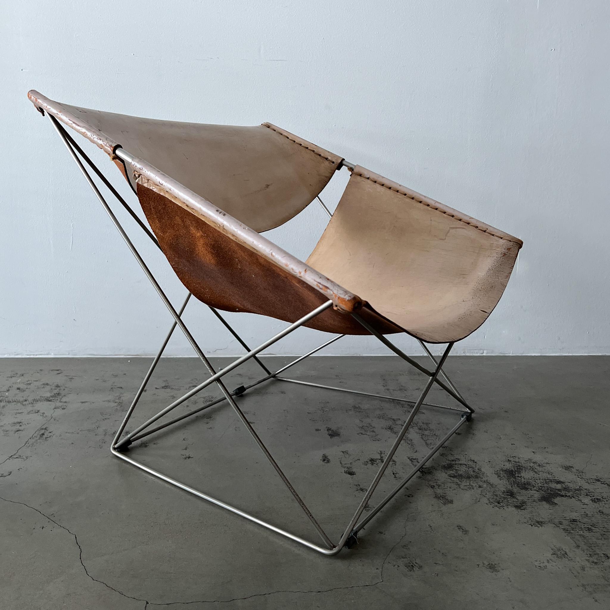 Pierre Paulin Butterfly F675 lounge chair Artifort 1960s, 1st ed., rare patina For Sale 6