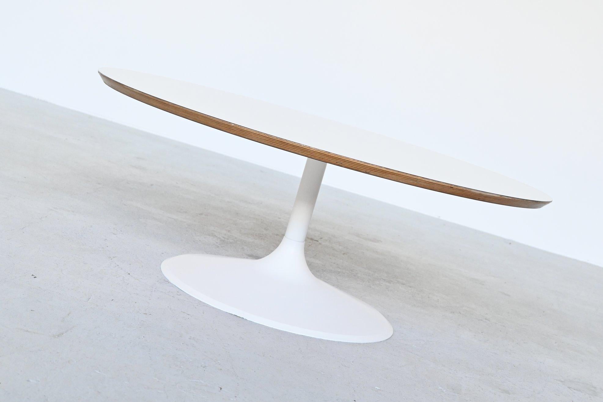 Pierre Paulin by Artifort Model Circle Coffee Table, Netherlands, 1960 In Good Condition In Etten-Leur, NL