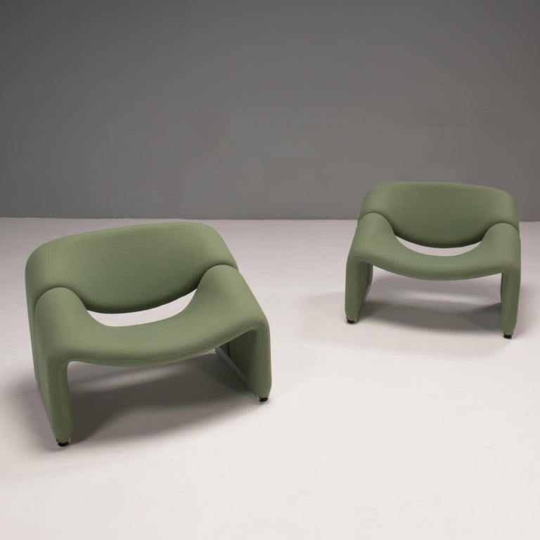 Contemporary Pierre Paulin by Artifort Pale Green Fabric F598 Groovy Chair, Set of Two