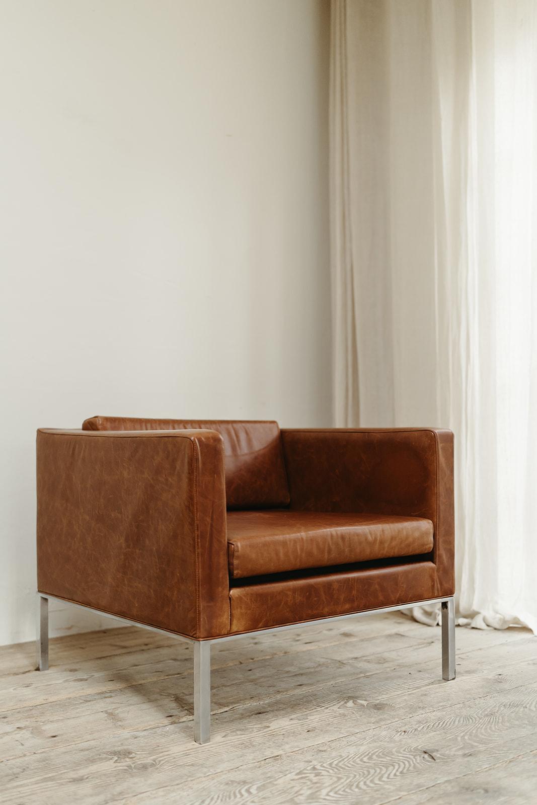 Leather Pierre Paulin cognac leather chair, F446 For Sale