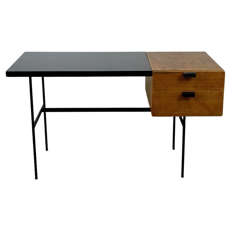 Are Thonet chairs marked?