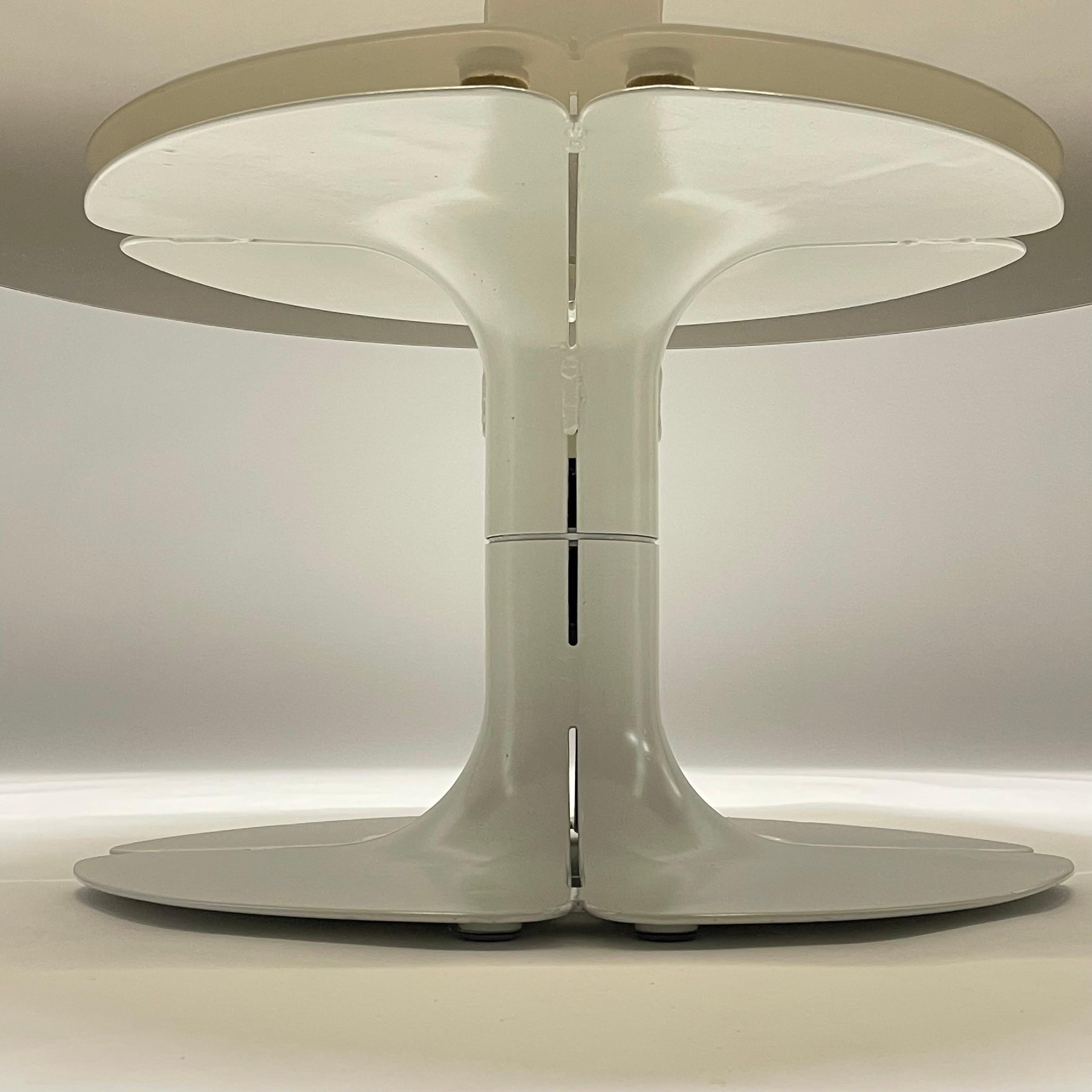 Peint Pierre Paulin Élysée Table à café ou à cocktail 1, Alpha International, Circa 1971 en vente