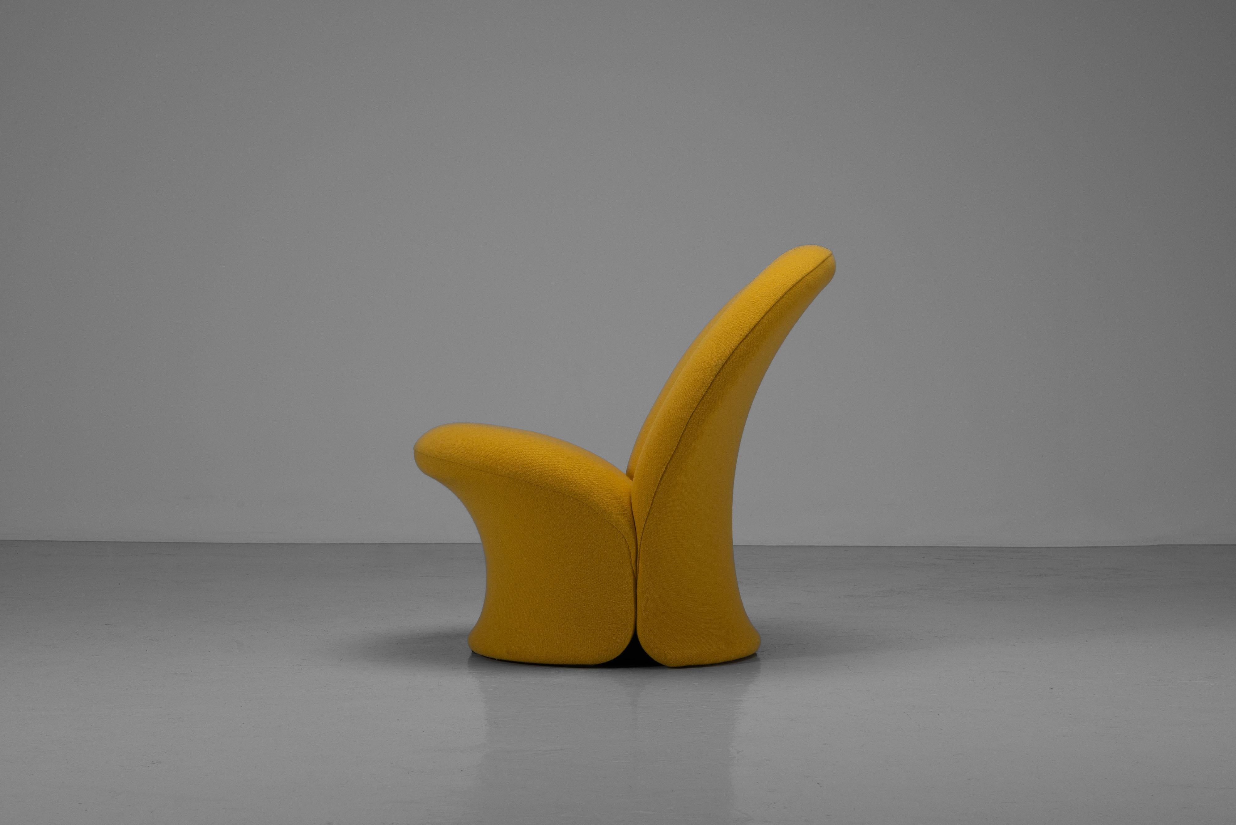 Pierre Paulin F572 lounge chair Artifort Netherlands 1967 For Sale 3
