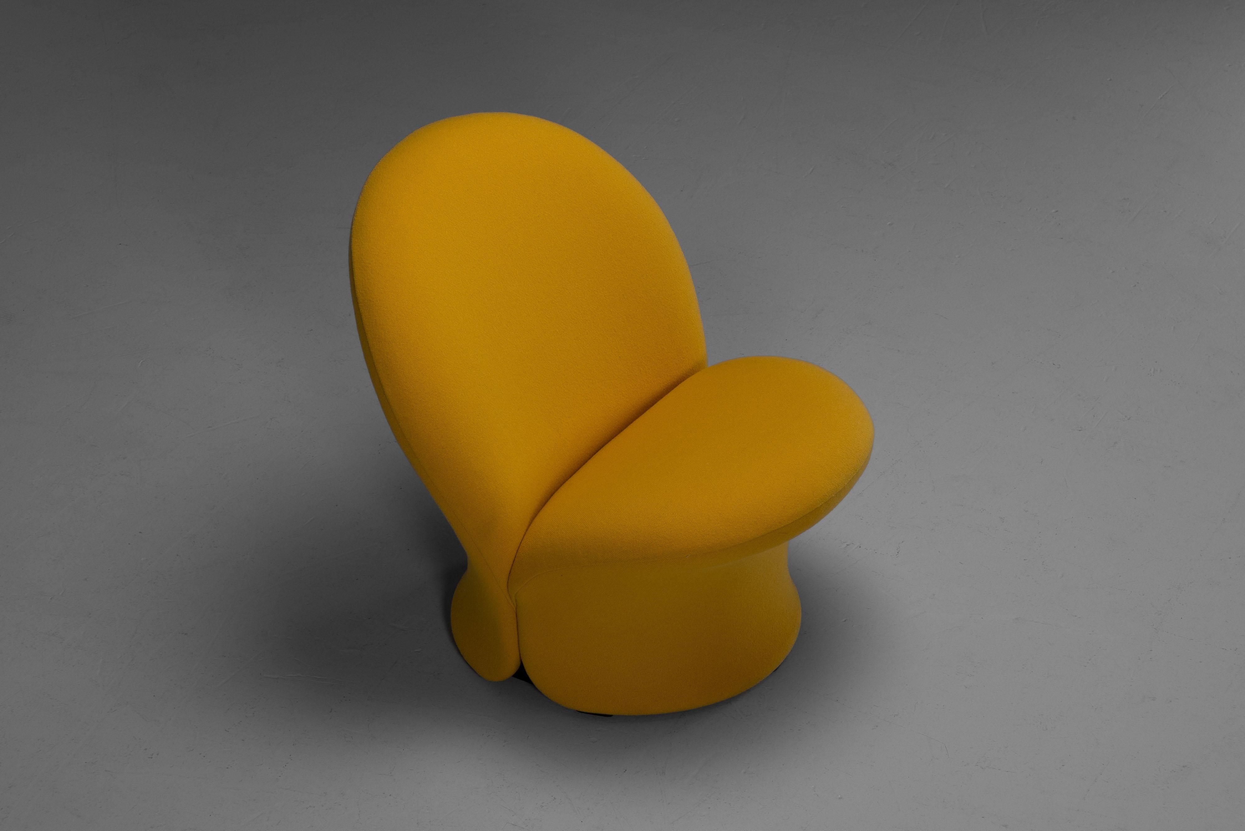 Mid-20th Century Pierre Paulin F572 lounge chair Artifort Netherlands 1967 For Sale