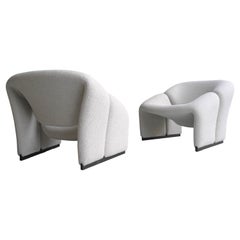 Pierre Paulin F580 Paire de Chaises Lounges Groovy 1ère Edition en Bouclé blanc cassé