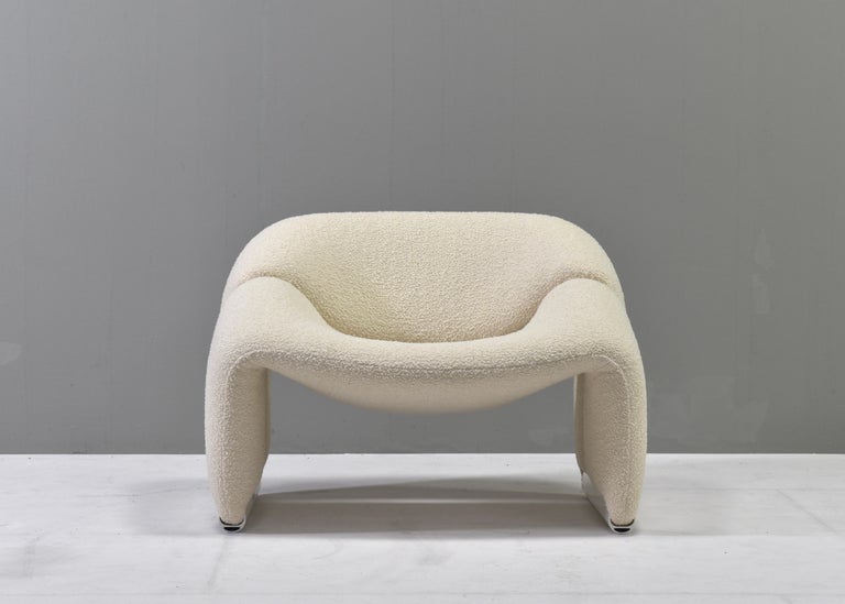 ‘Groovy’ F598 lounge armchair by Pierre Paulin for ARTIFORT – Netherlands, 1972. Very comfortable and ergonomic to sit in.

The chair has been completely restored with new foam and new upholstery in a beautiful off-white bouclé wool fabric from