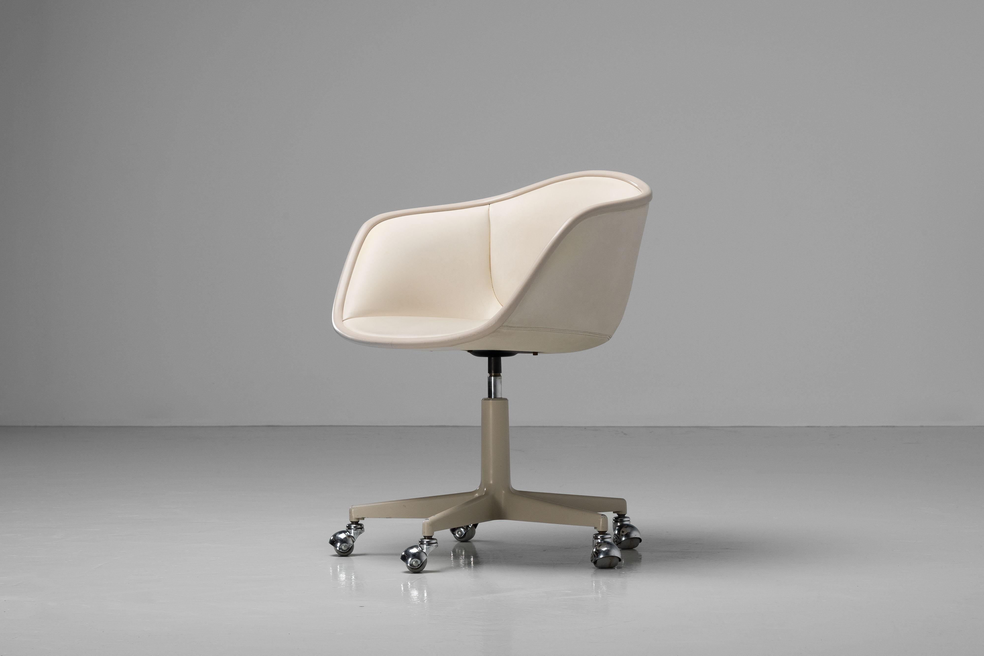 Pierre Paulin F7852 desk chair by Artifort 1968 For Sale 3