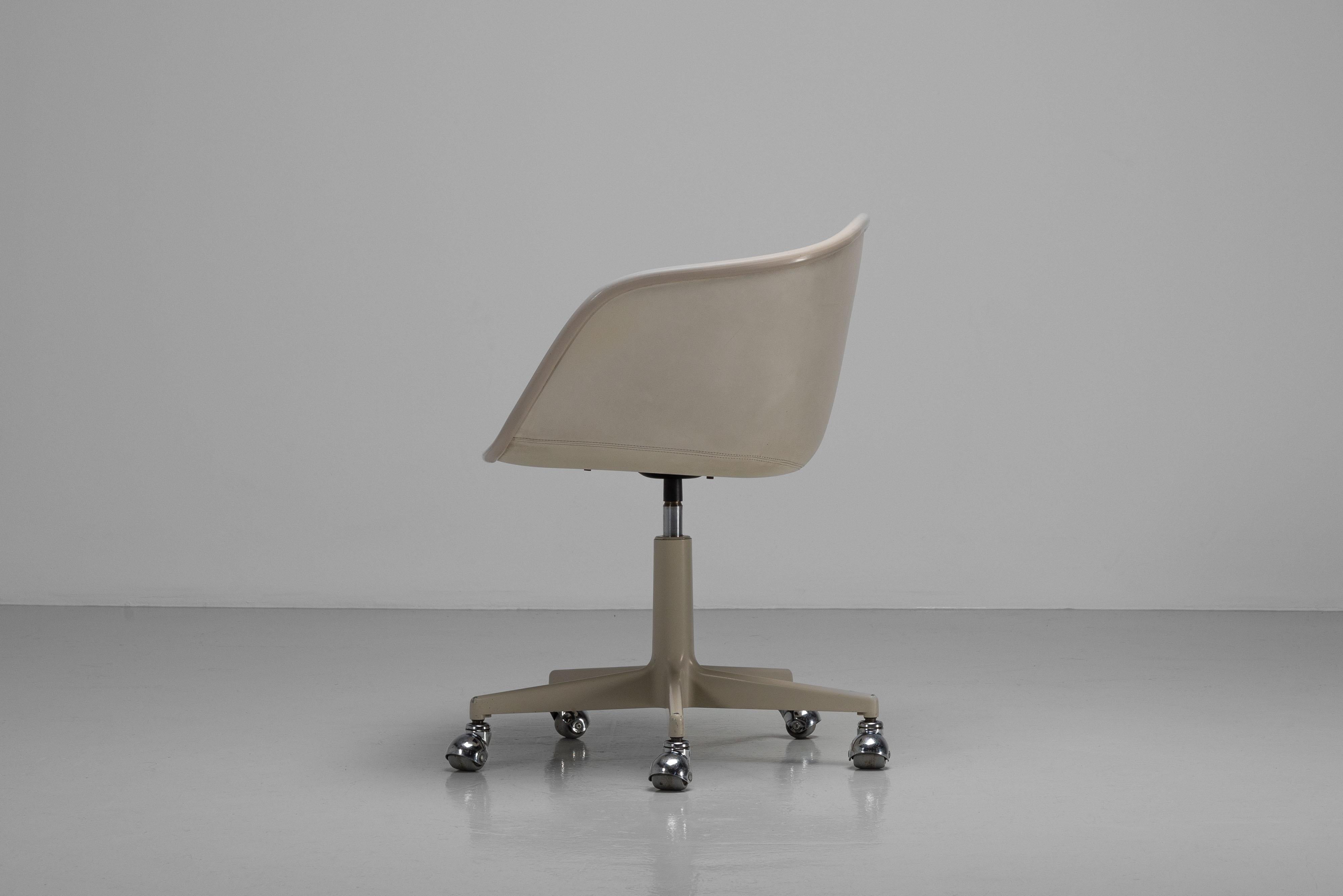 Pierre Paulin F7852 desk chair by Artifort 1968 For Sale 5