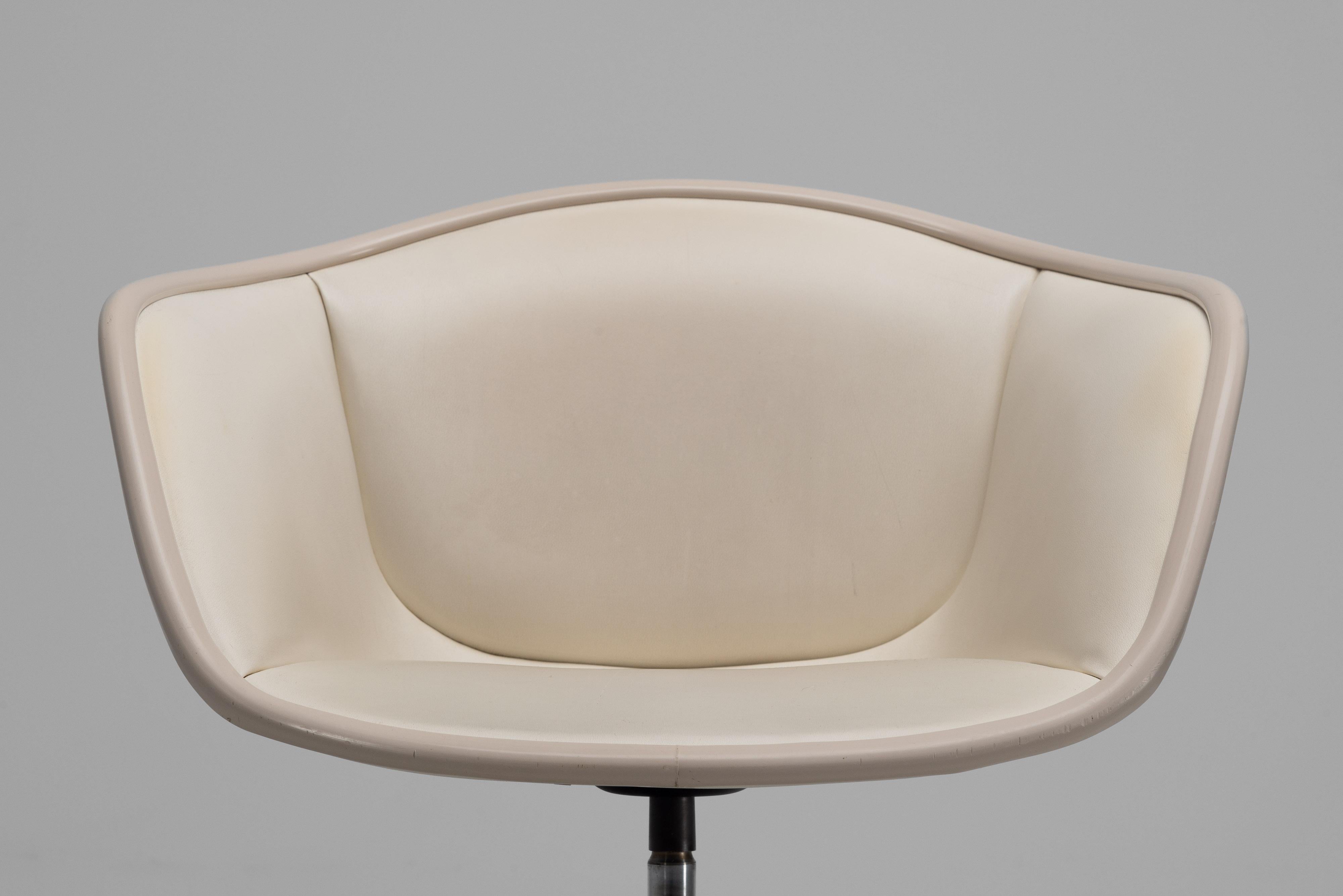 Dutch Pierre Paulin F7852 desk chair by Artifort 1968 For Sale