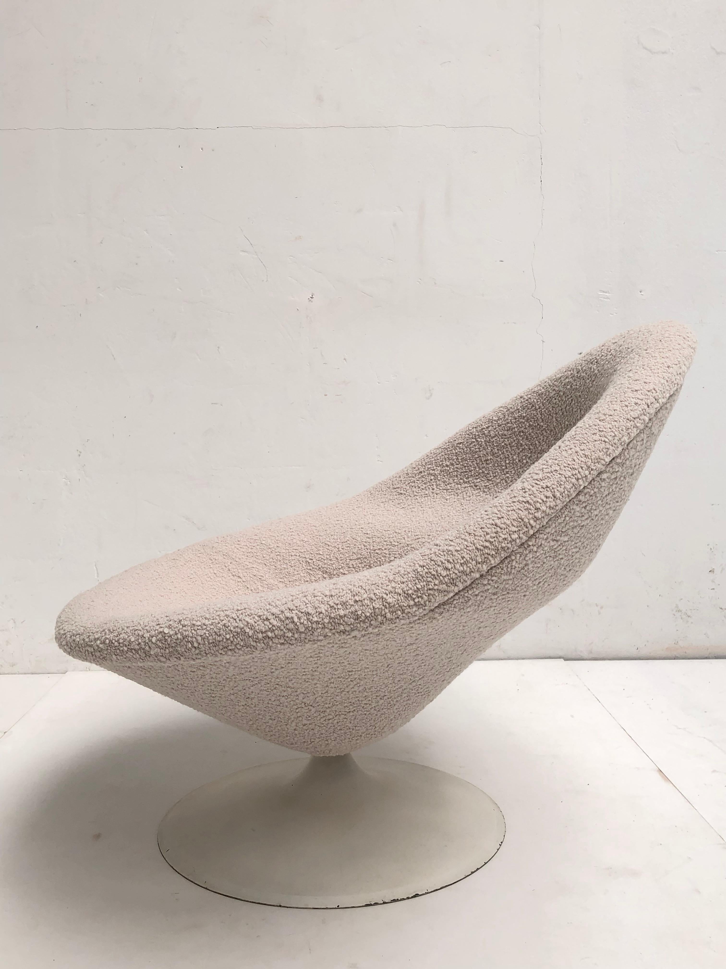 Mid-20th Century Pierre Paulin First Edition Globe Chair F584 Artifort 1960 with New Wool Boucle