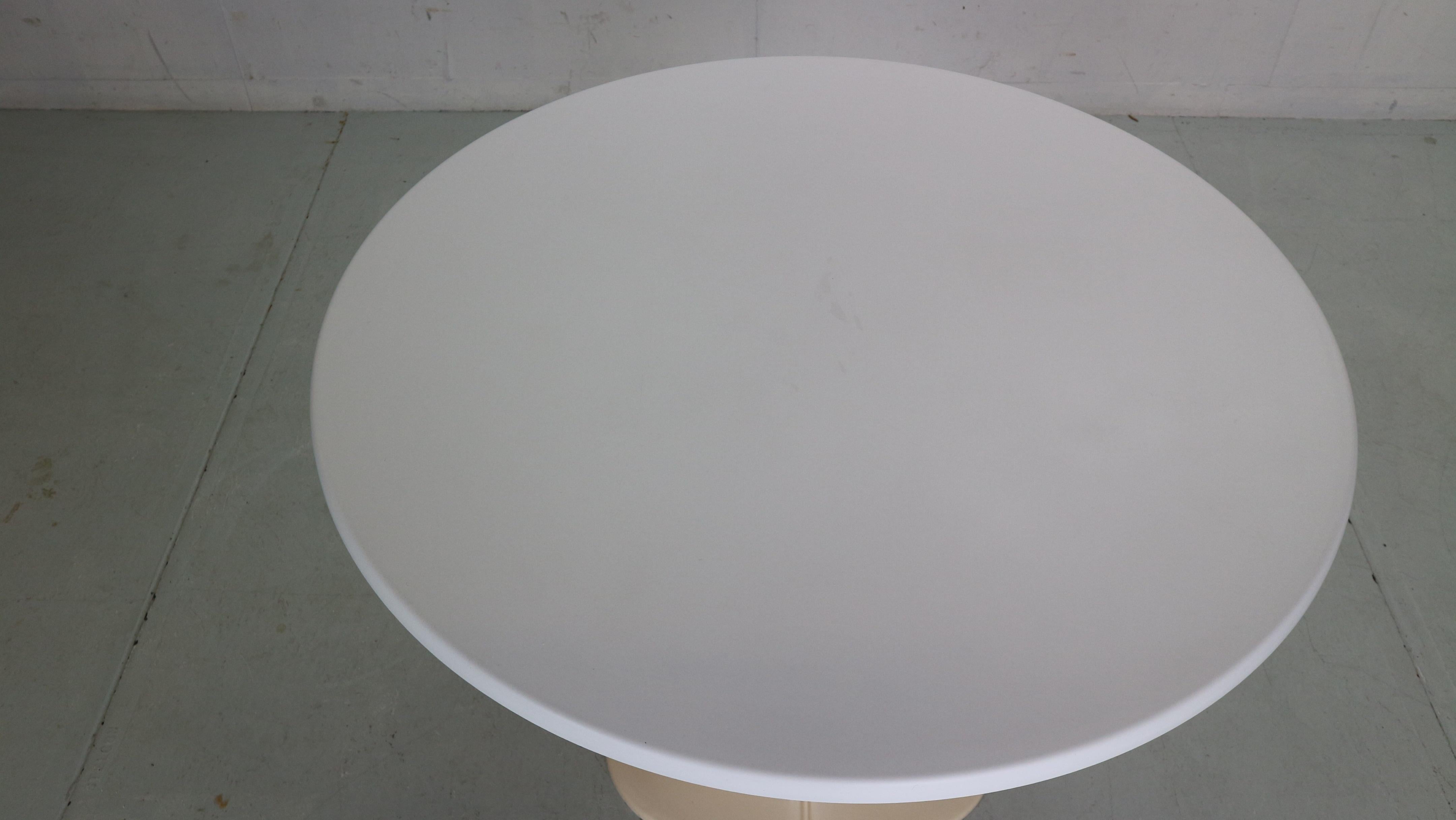 Pierre Paulin Flower Shape 8810 Round Dinning Table for Boro Belgium, 1975 10