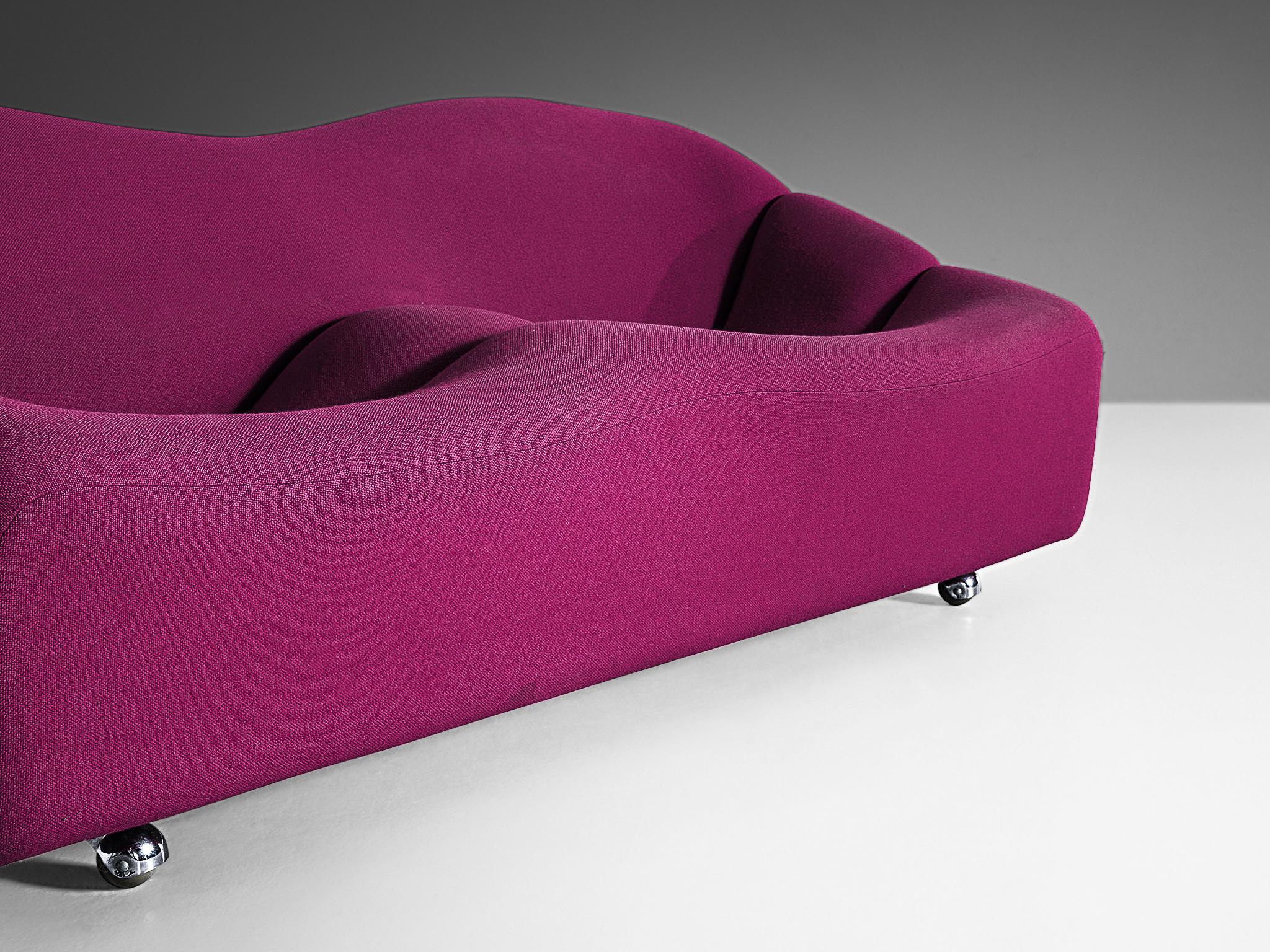 Dutch Pierre Paulin for Artifort ´ABCD´ Settee in Fuchsia Upholstery  For Sale