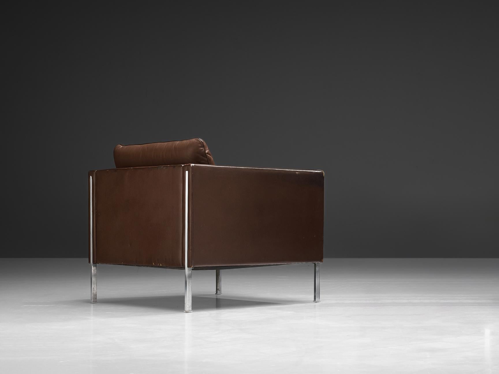 Néerlandais Pierre Paulin pour Artifort Fauteuil modèle '442' en cuir Brown en vente