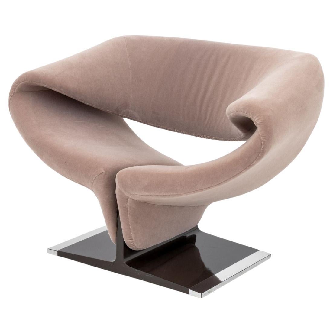 Pierre Paulin for Artifort Beige Ribbon Chair For Sale